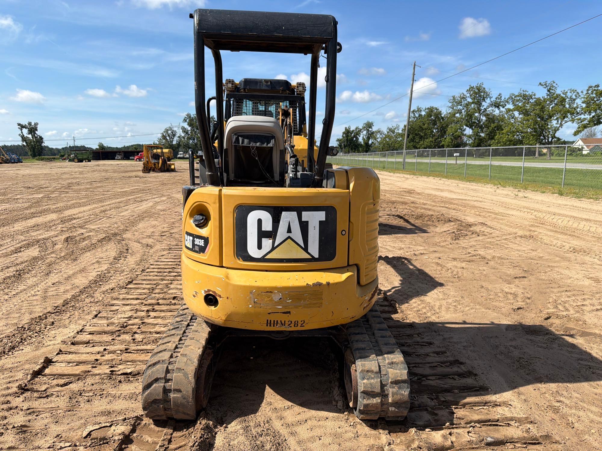 2015 Caterpillar 303