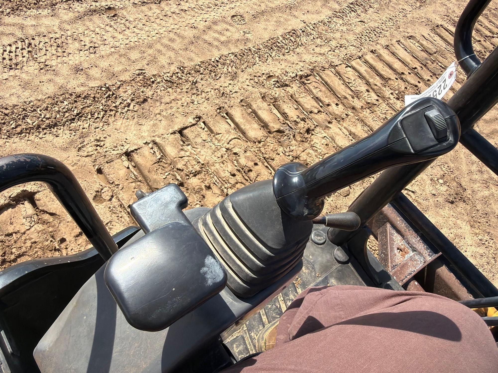 2015 Caterpillar 303