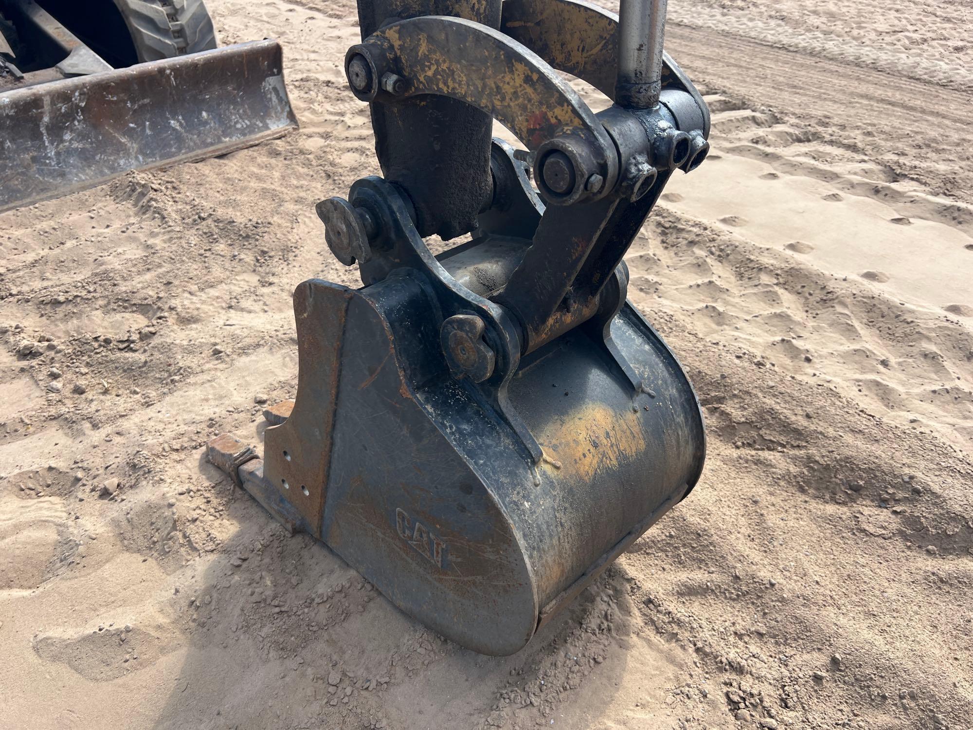 2004 Caterpillar 303