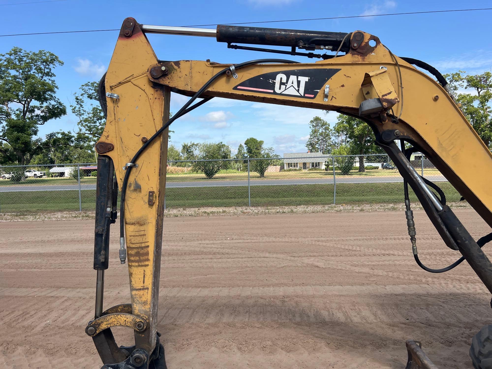 2004 Caterpillar 303