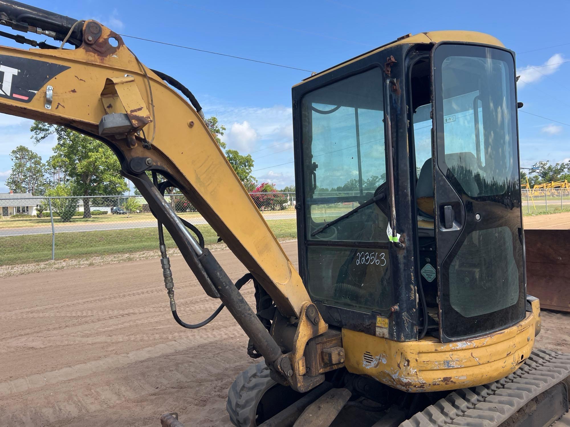 2004 Caterpillar 303