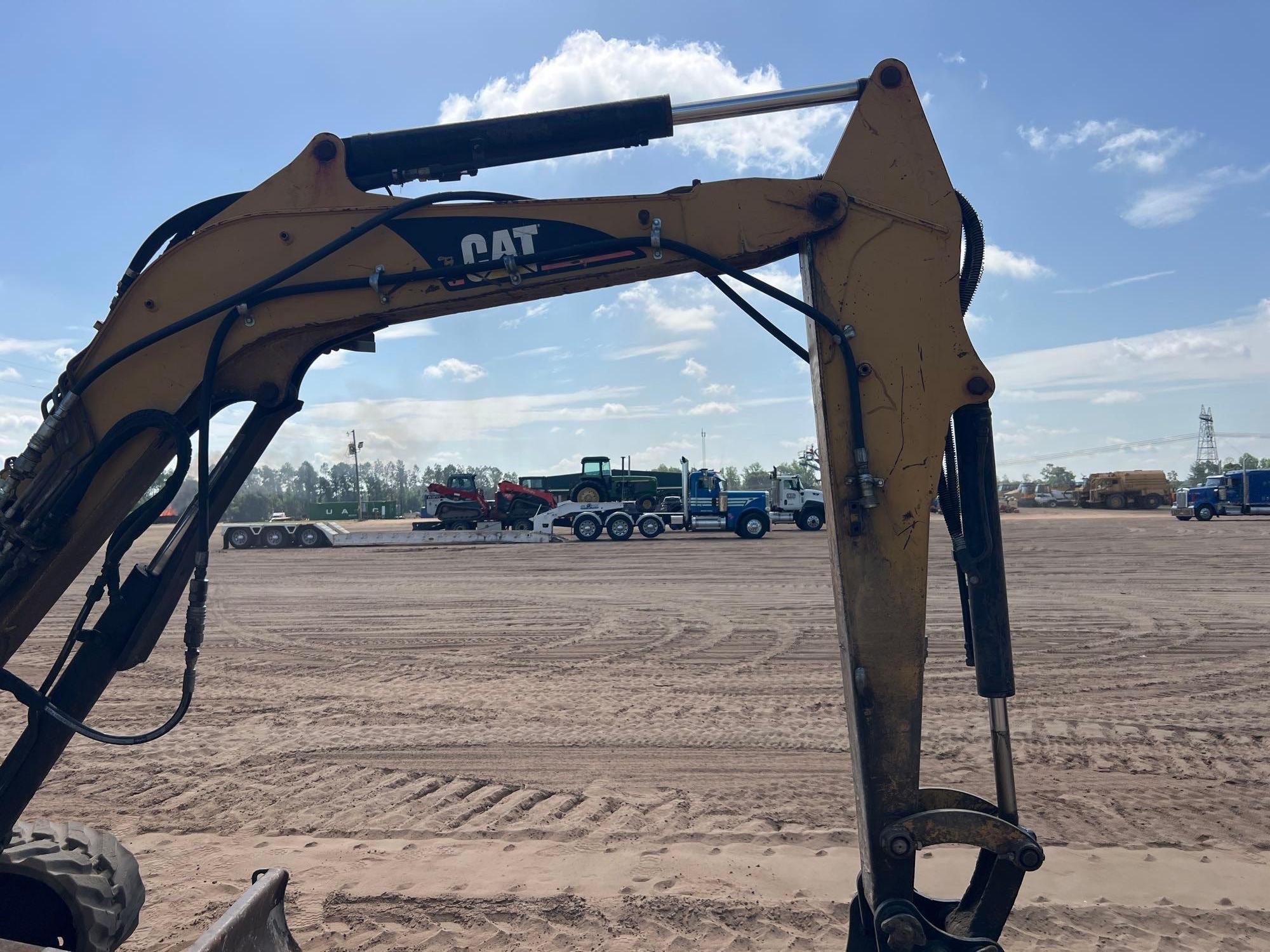 2004 Caterpillar 303