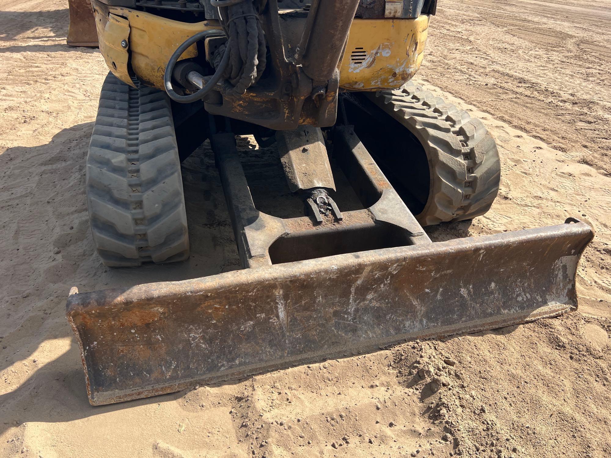2004 Caterpillar 303