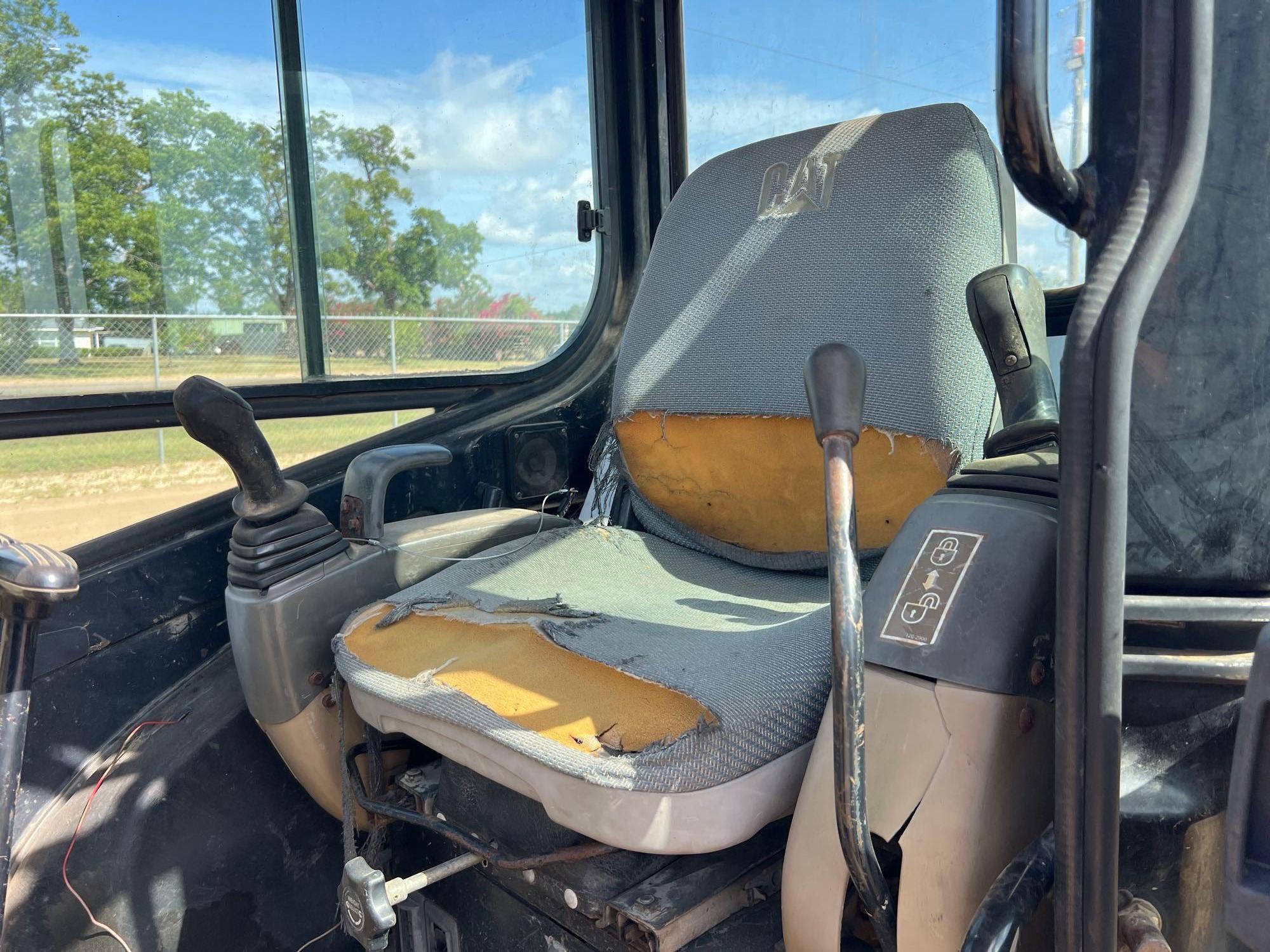 2004 Caterpillar 303