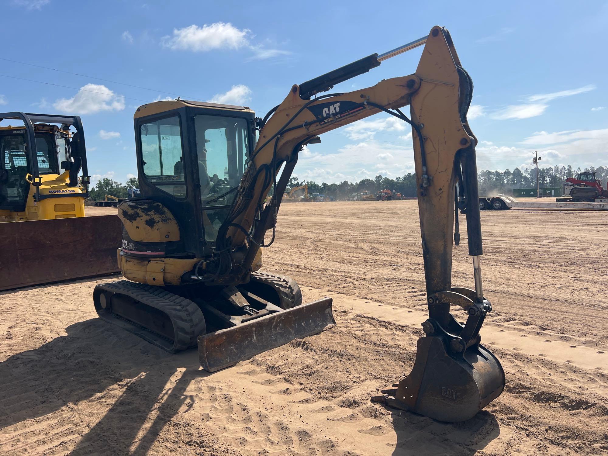 2004 Caterpillar 303