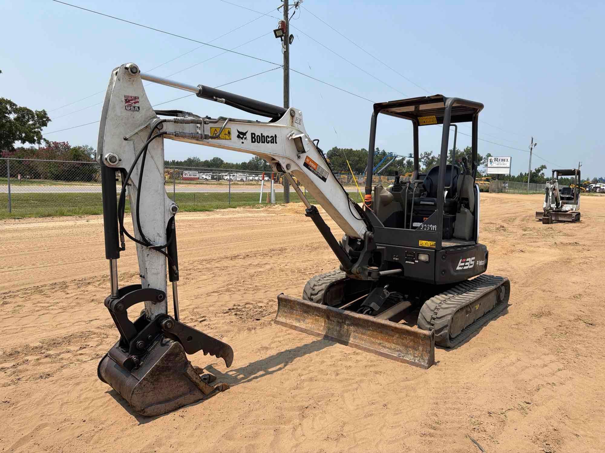 2018 Bobcat E35
