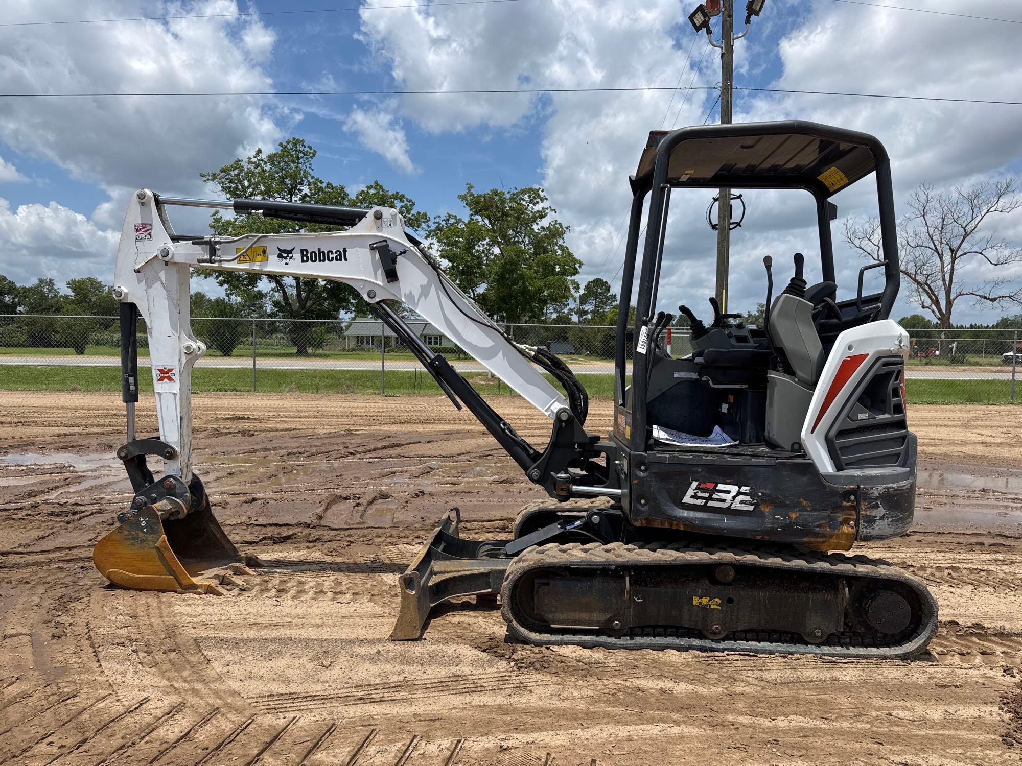 2020 Bobcat E32