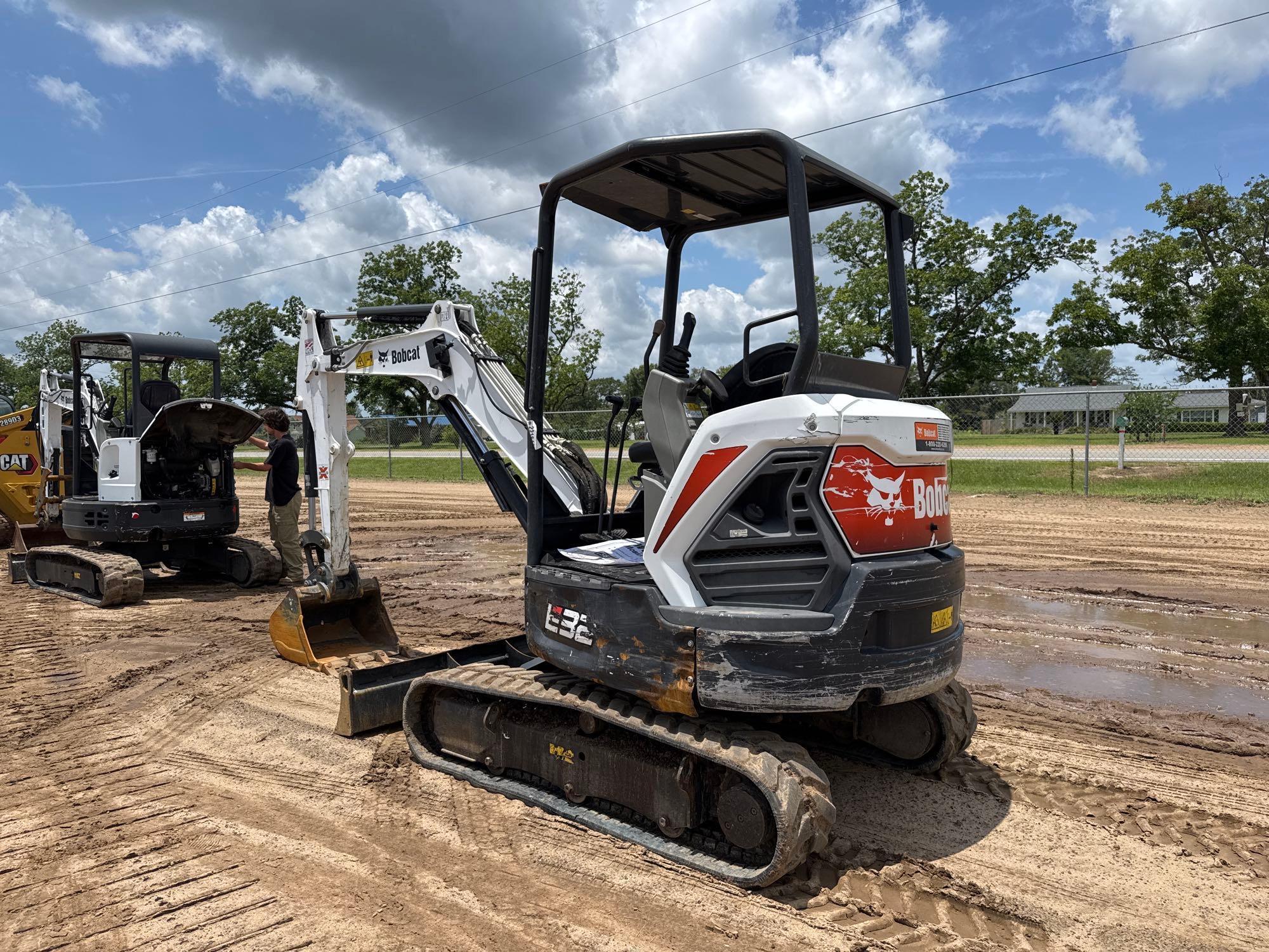 2020 Bobcat E32