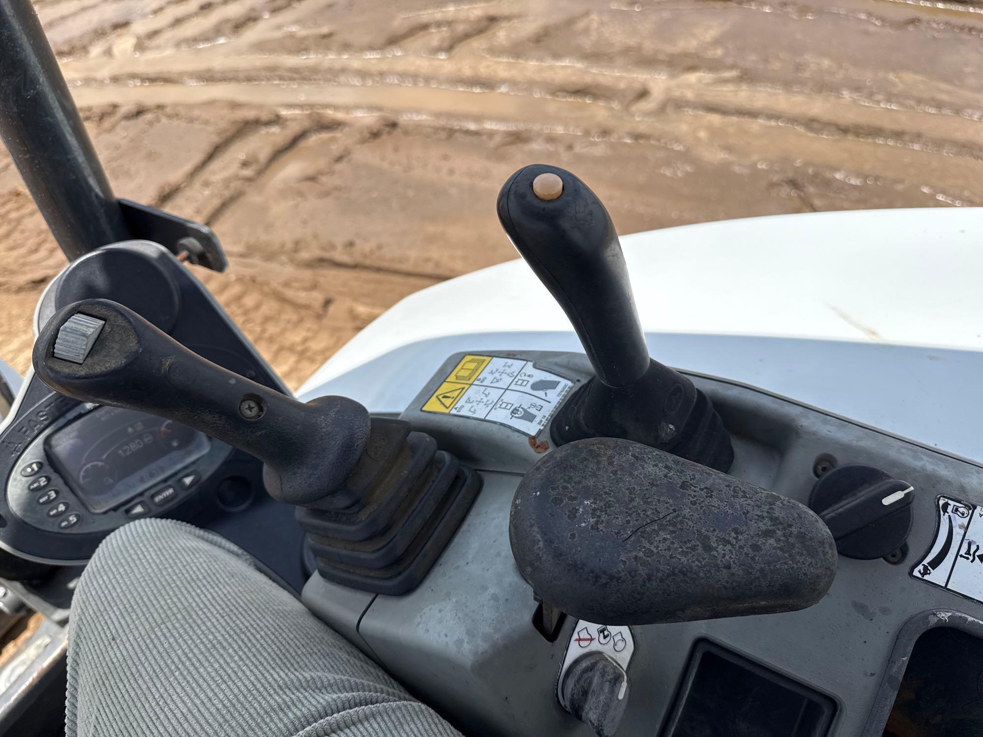 2020 Bobcat E32