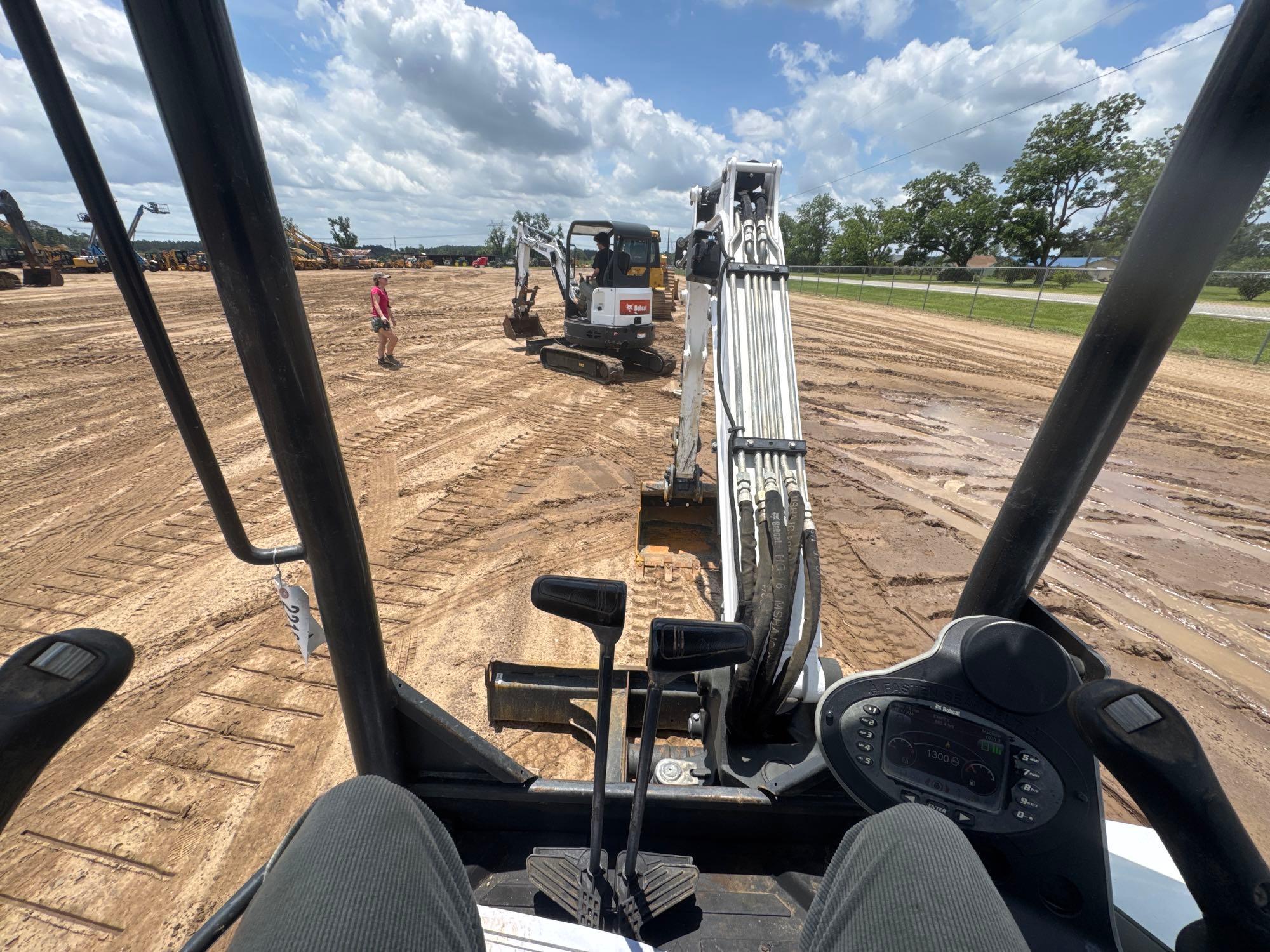 2020 Bobcat E32