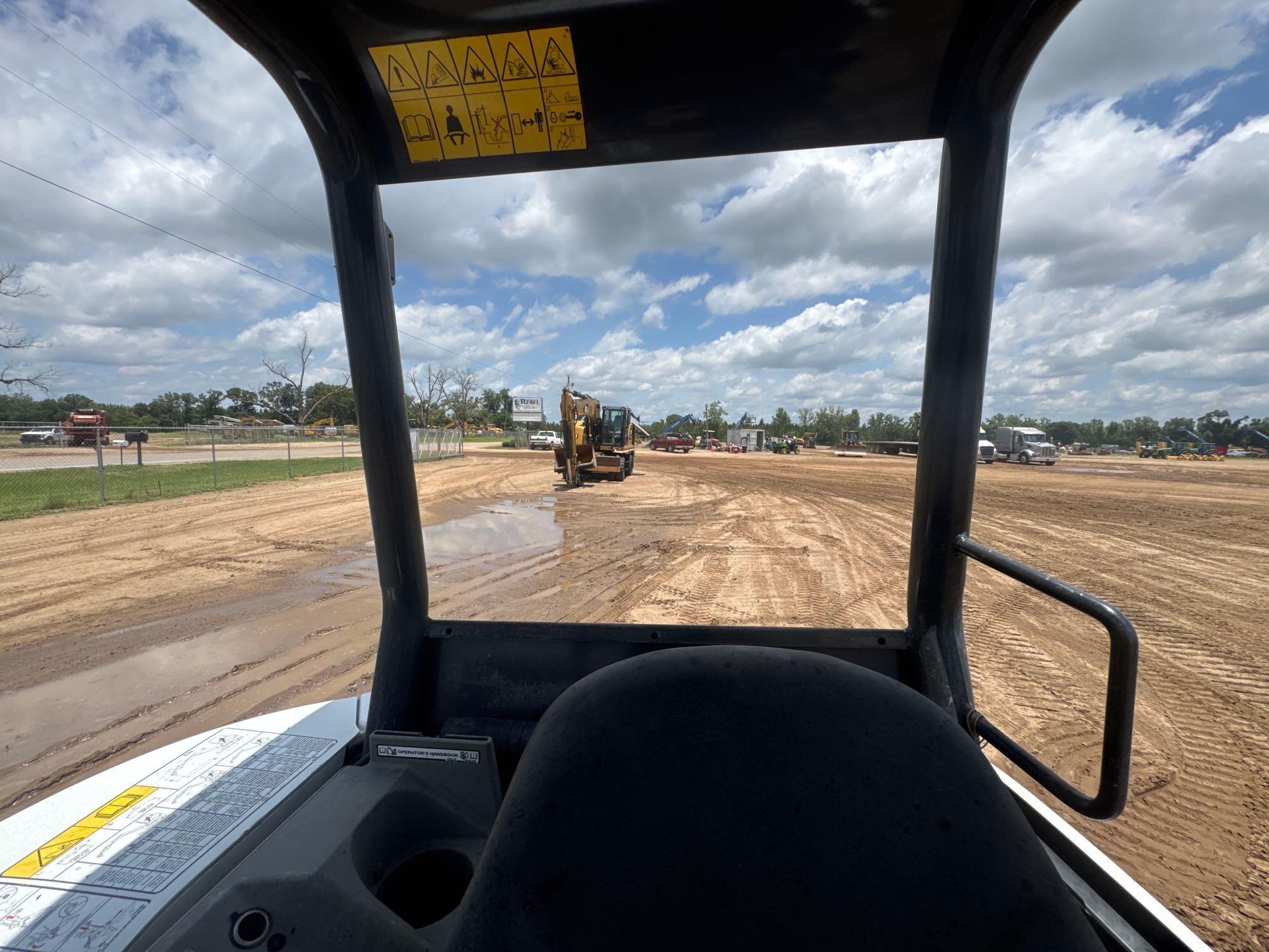 2020 Bobcat E32