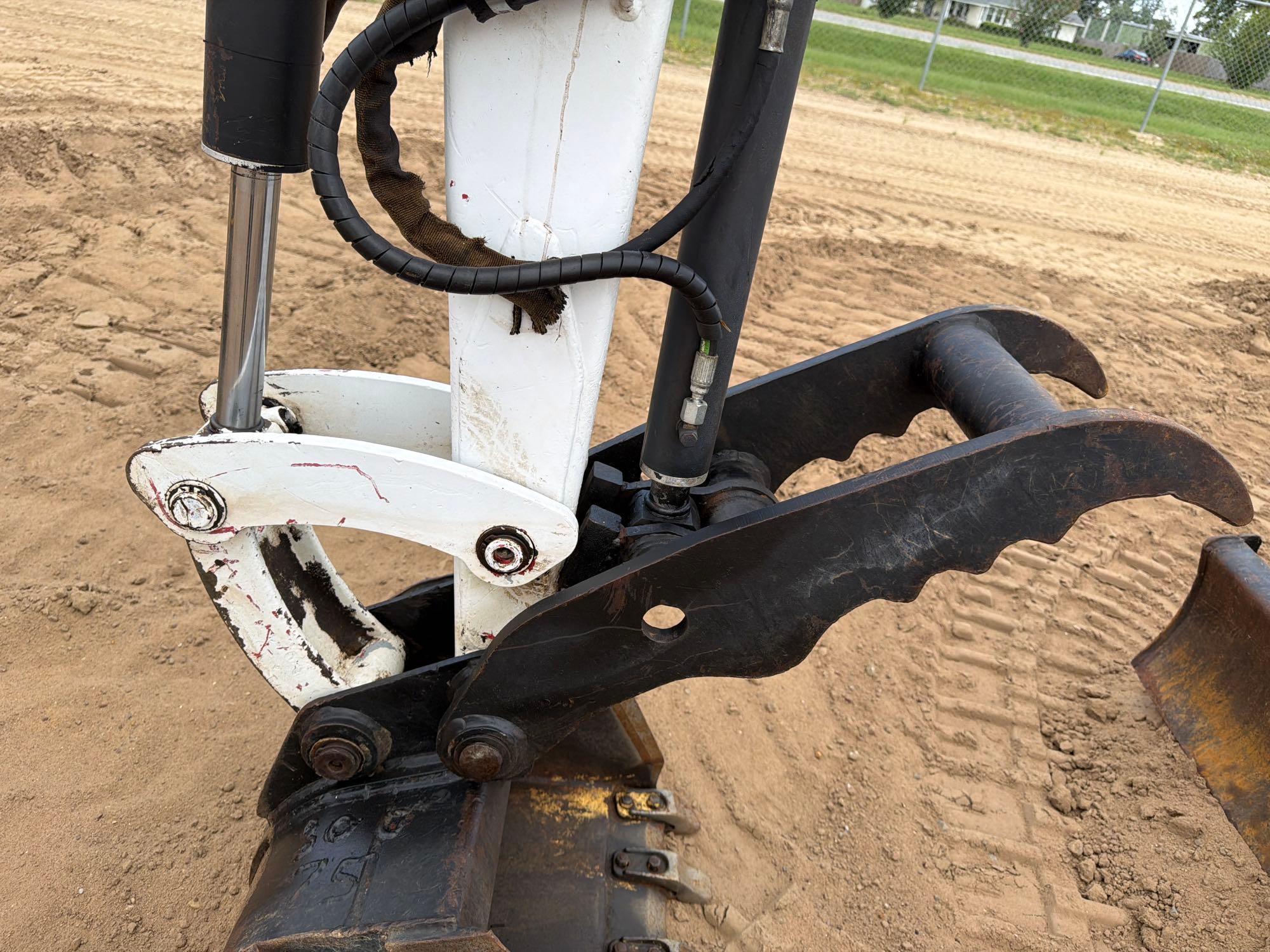 1998 Bobcat 325