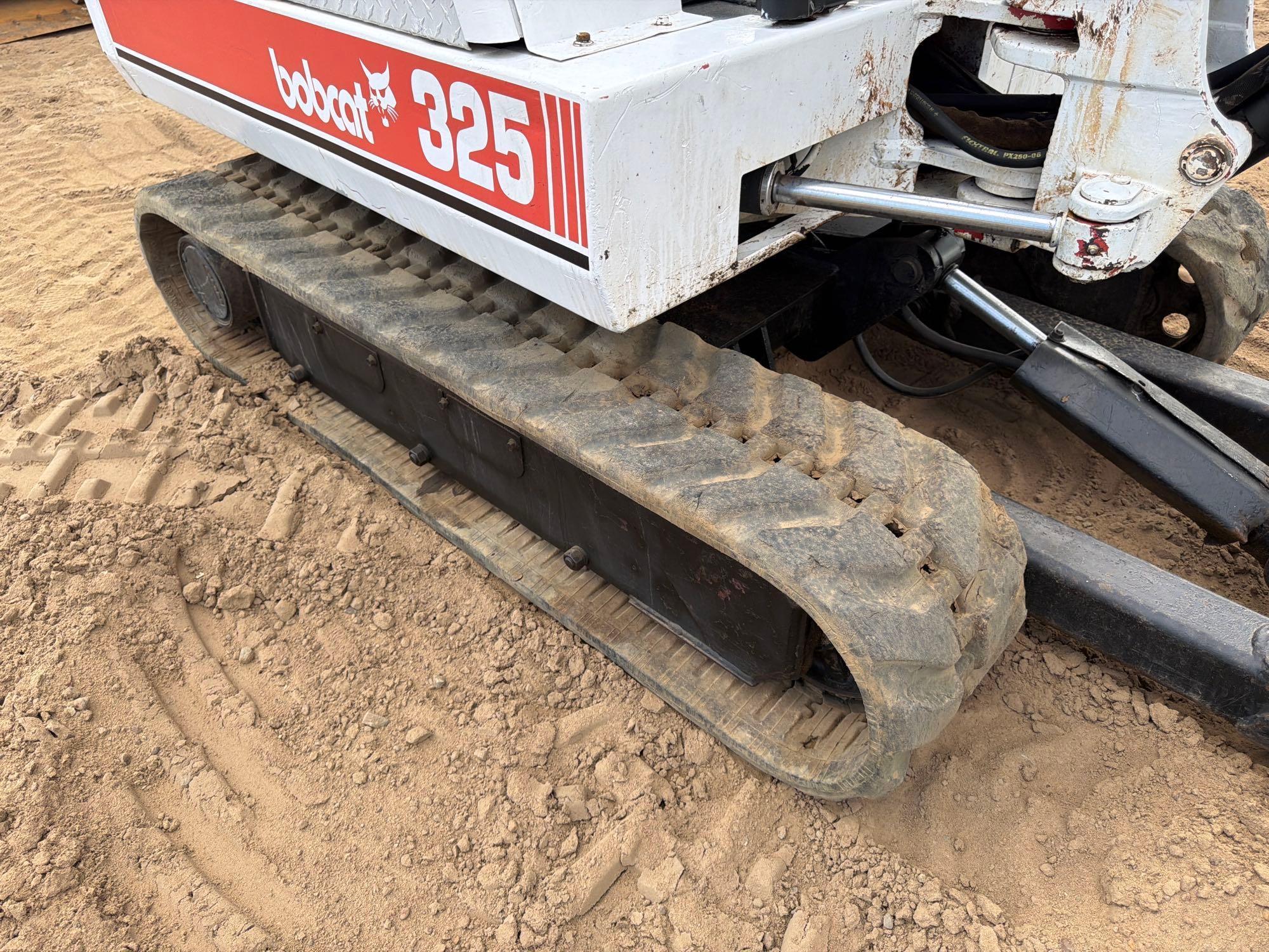1998 Bobcat 325