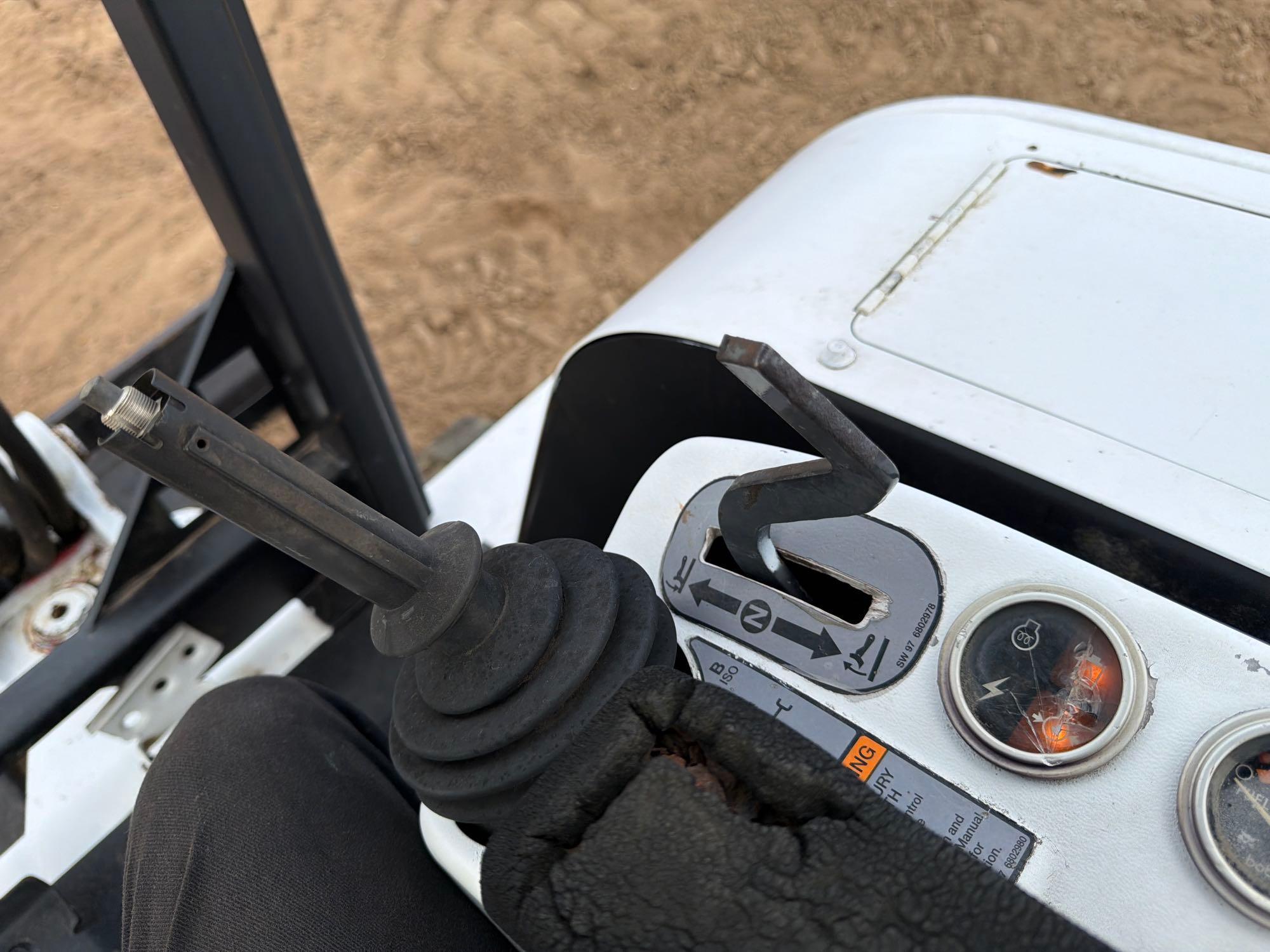 1998 Bobcat 325