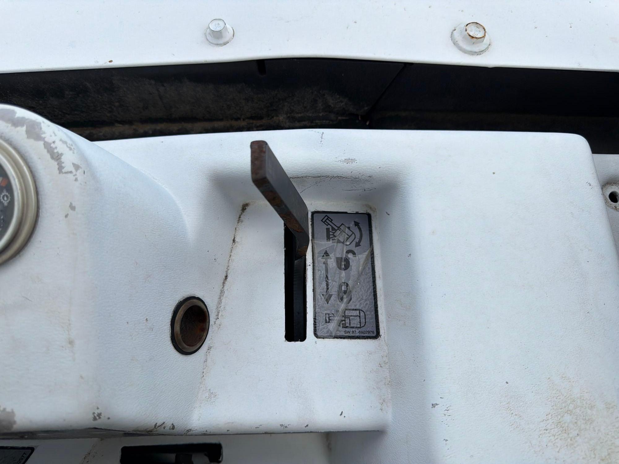 1998 Bobcat 325
