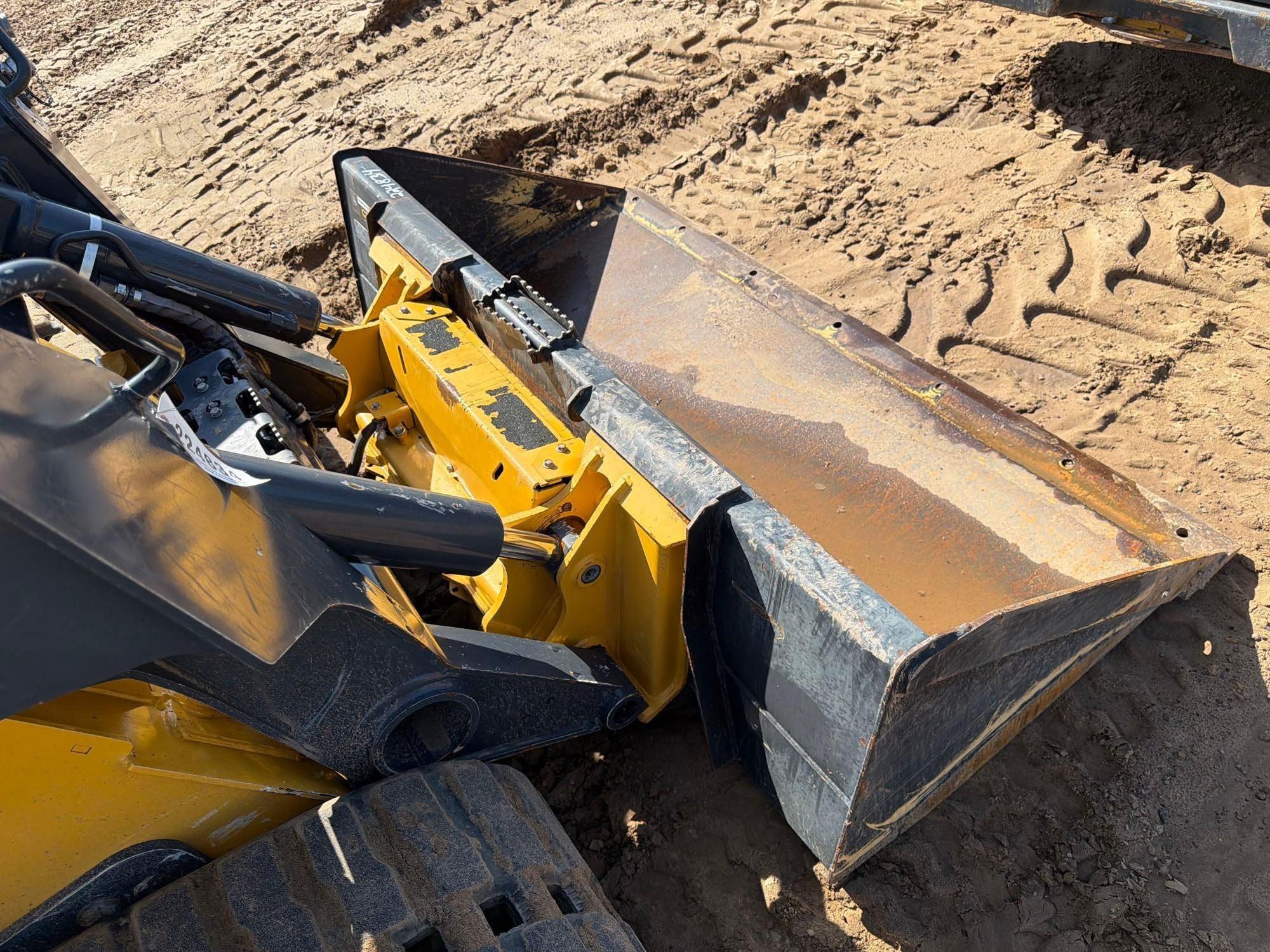 2022 John Deere 333