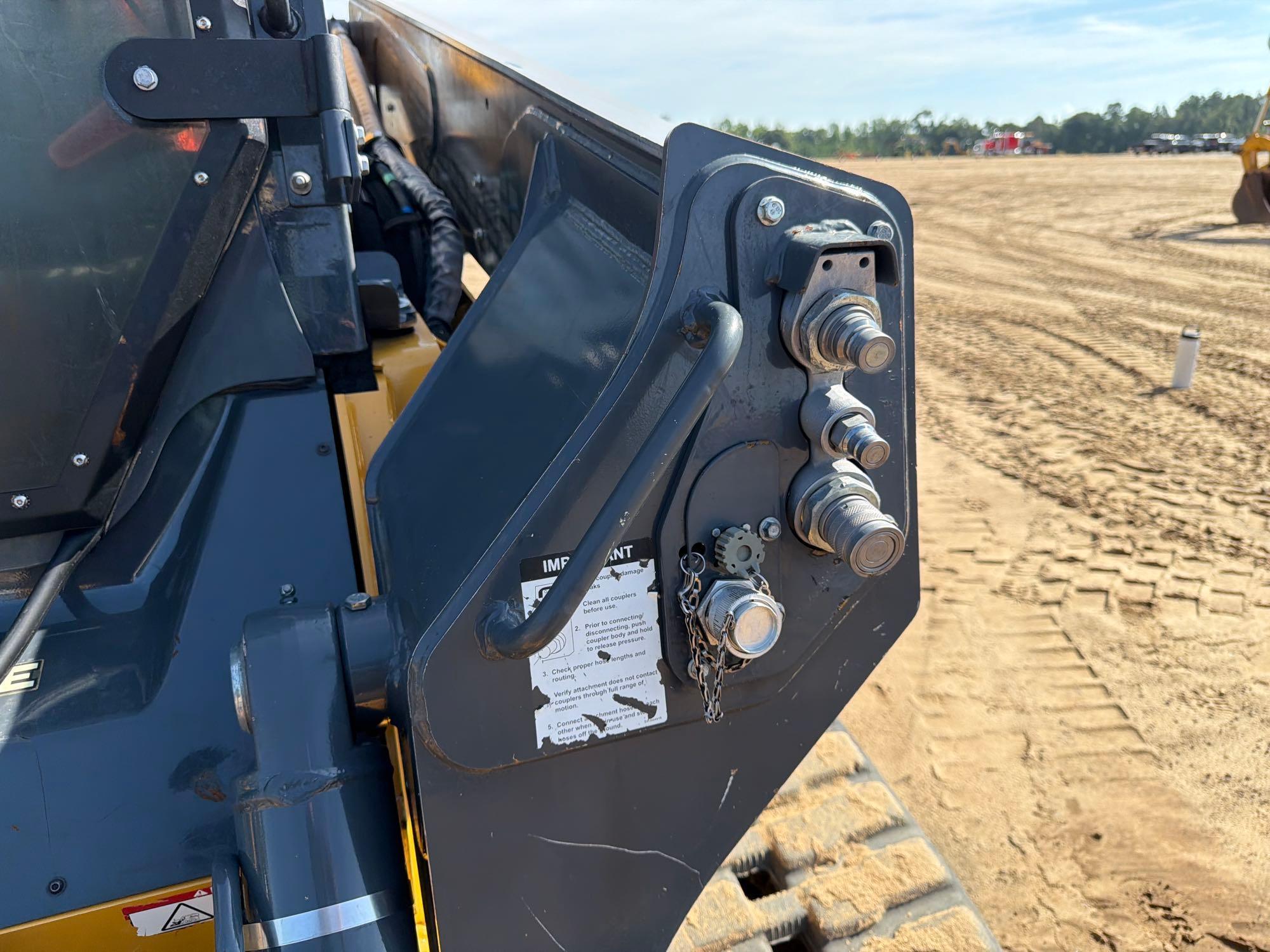 2022 John Deere 333