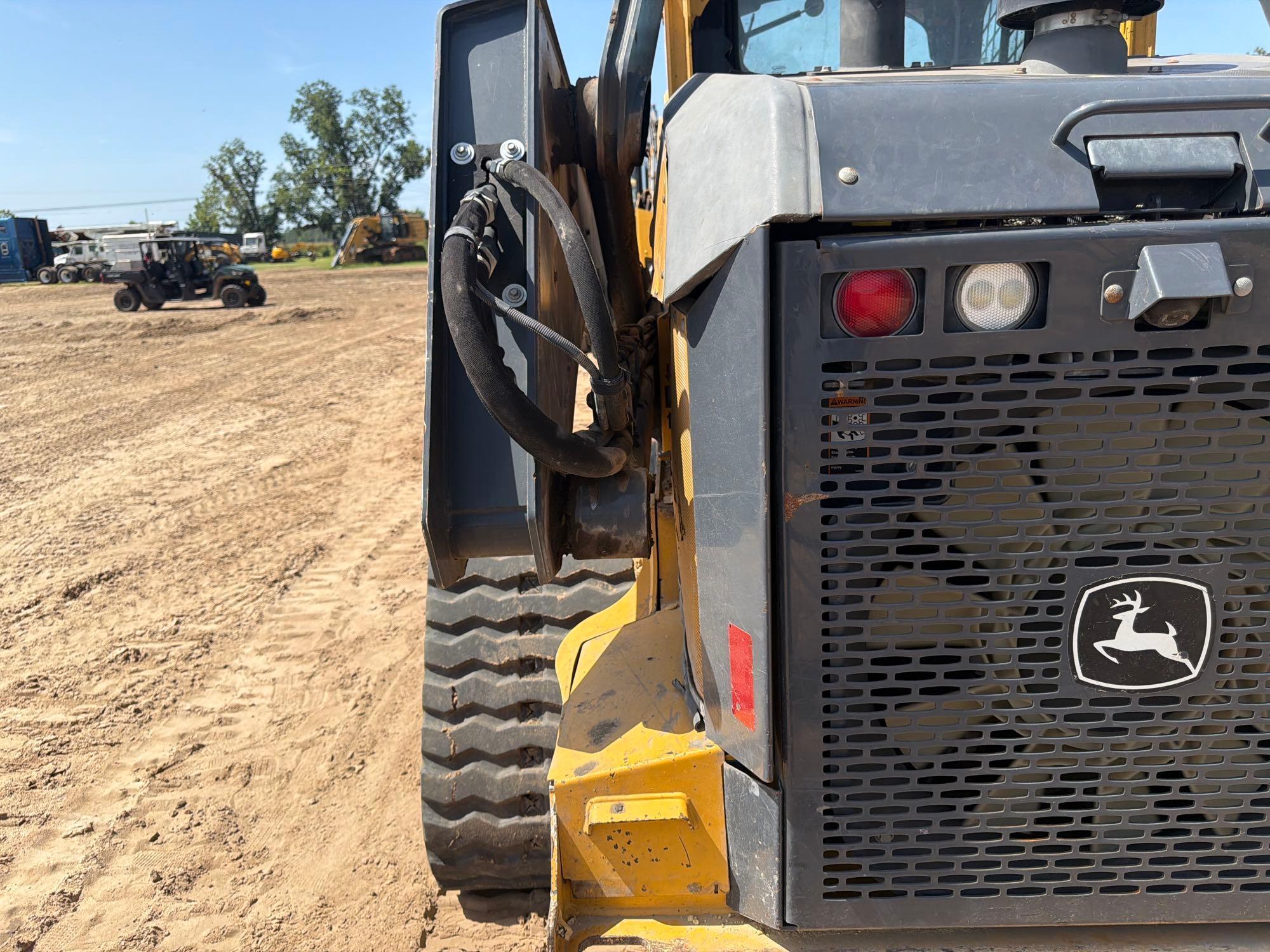 2019 John Deere 333