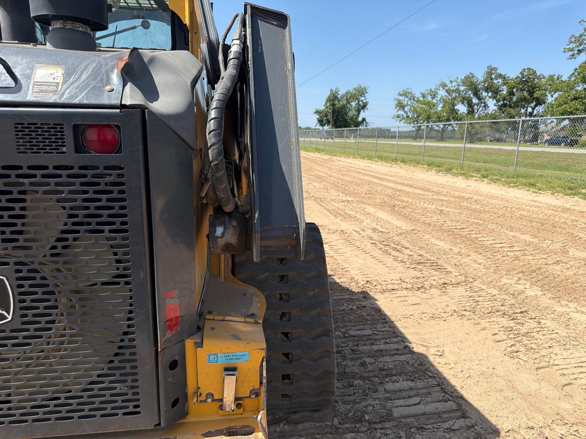 2019 John Deere 333