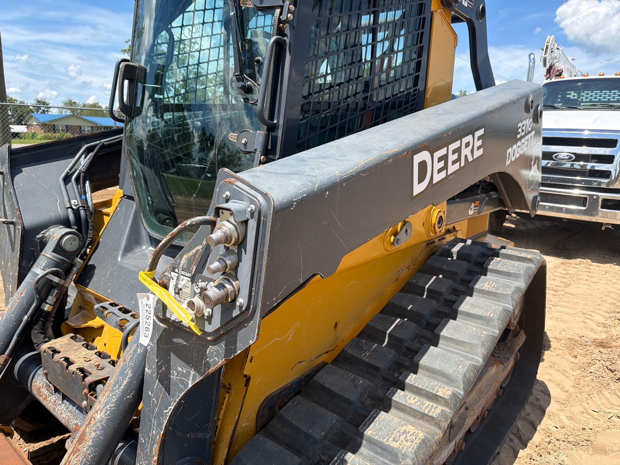 2019 John Deere 331G