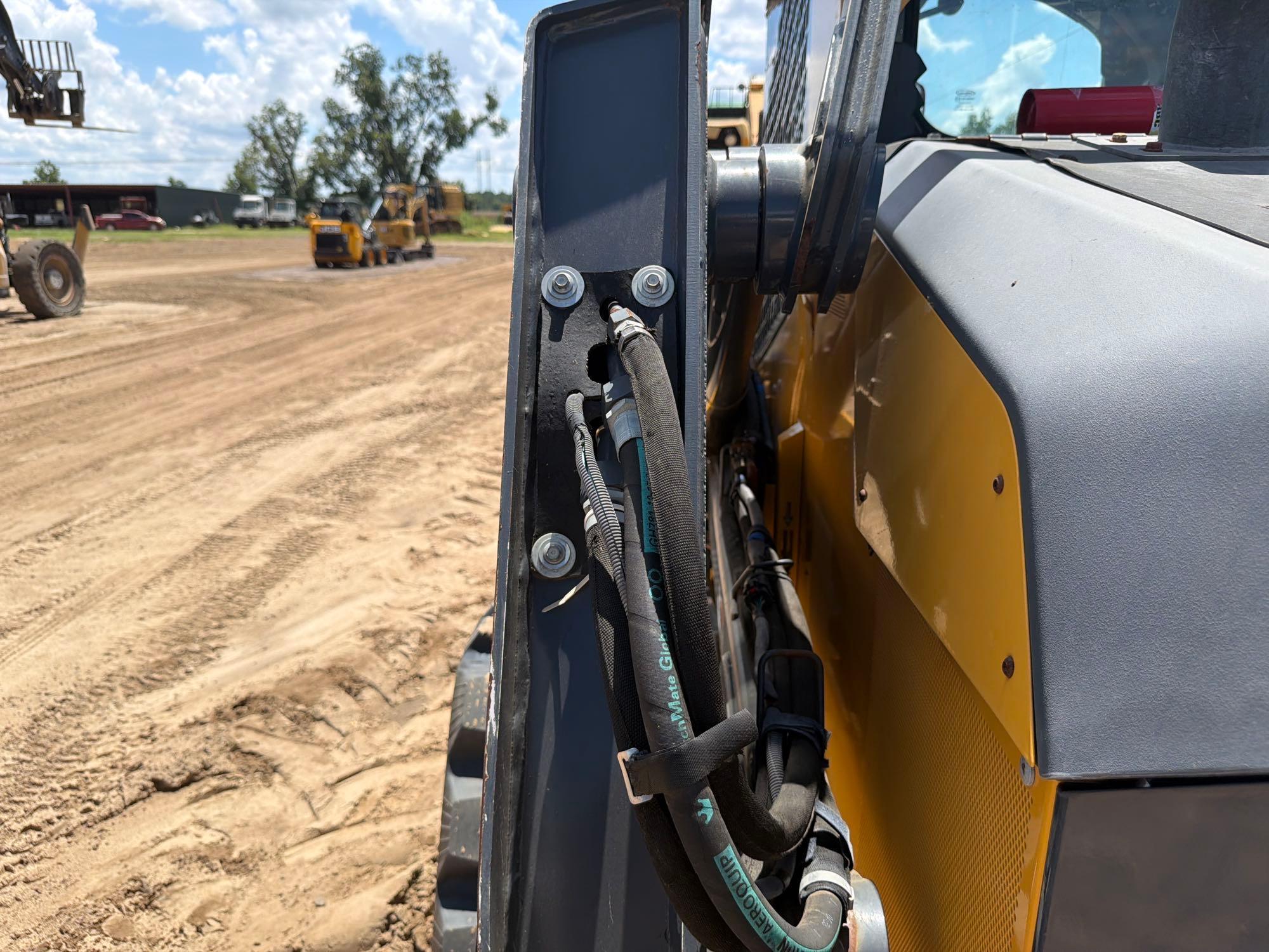 2019 John Deere 331G