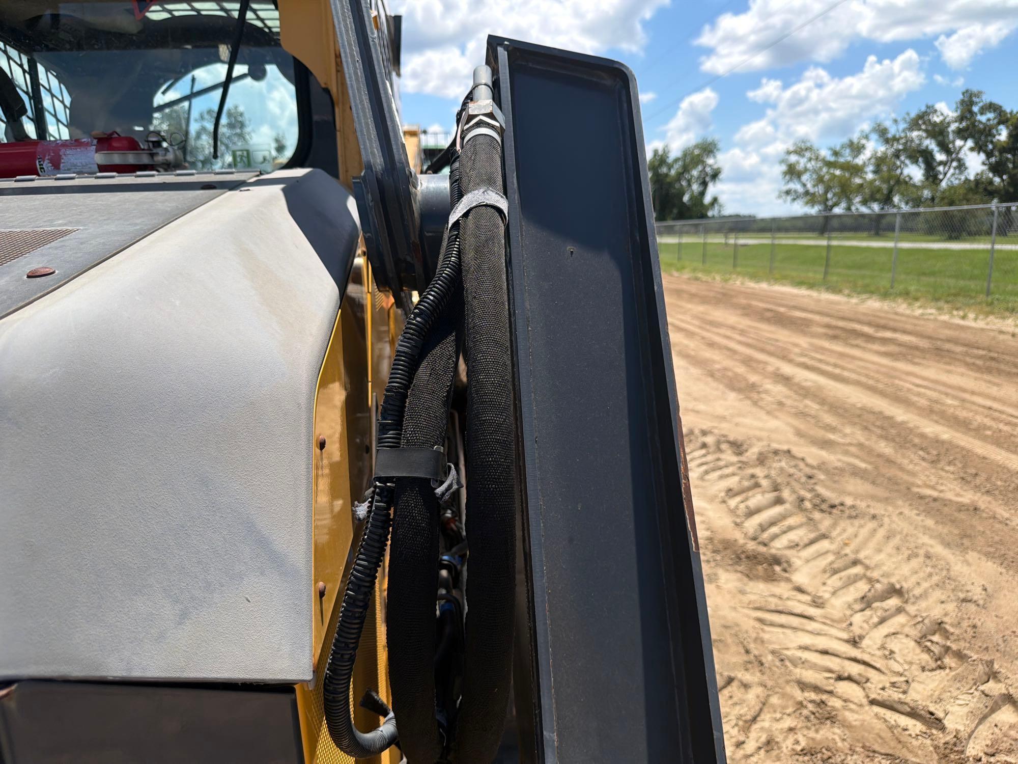 2019 John Deere 331G