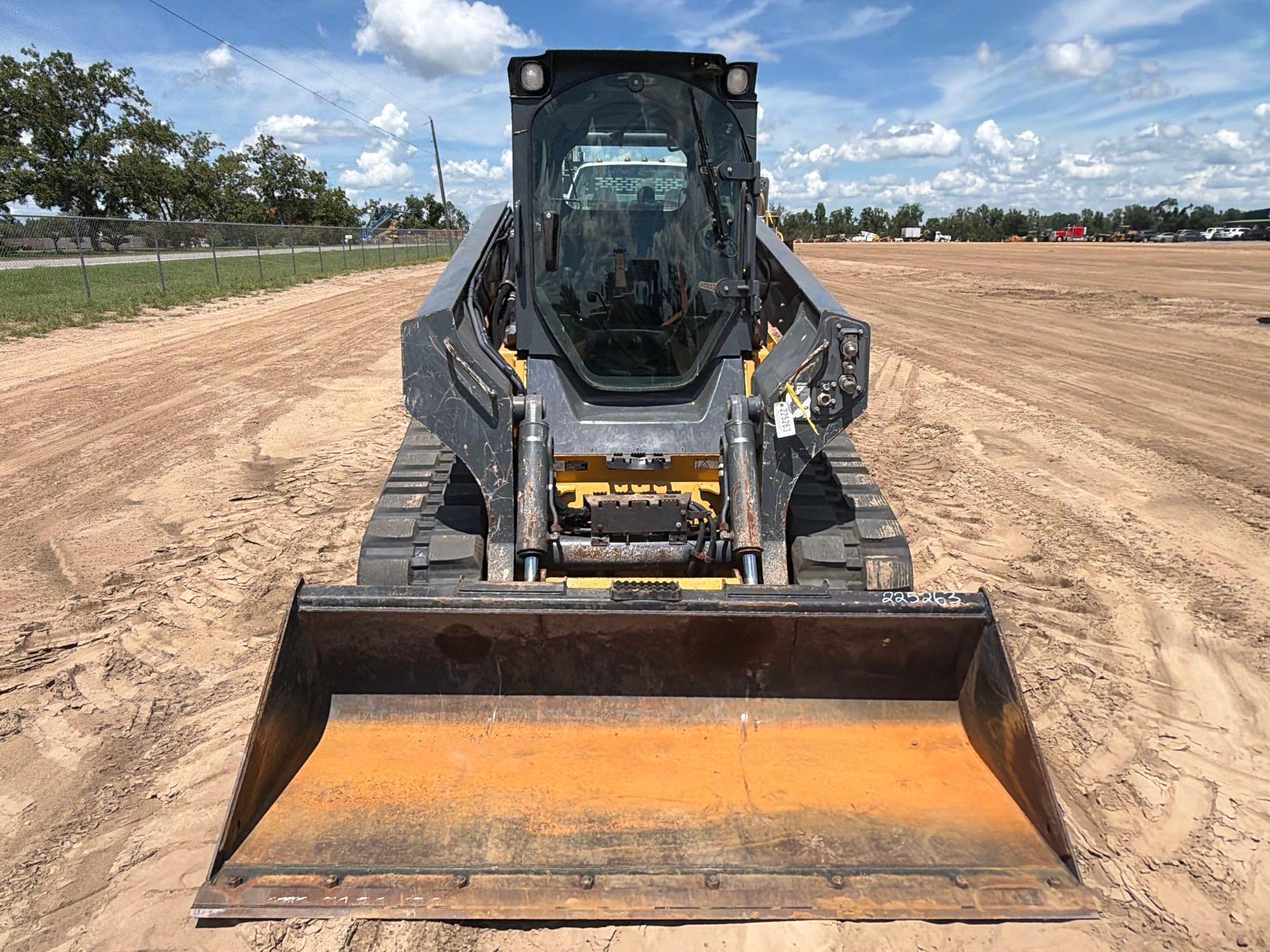 2019 John Deere 331G