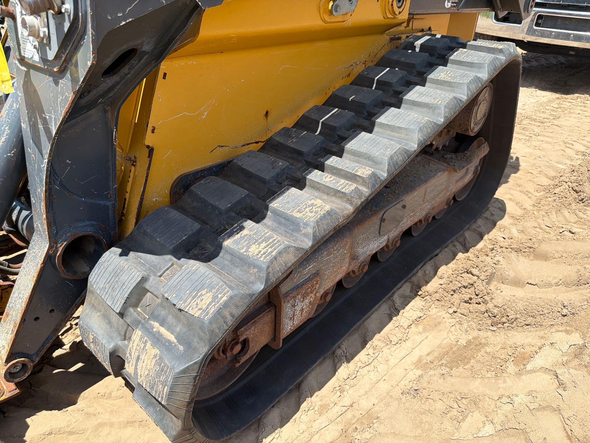 2019 John Deere 331G