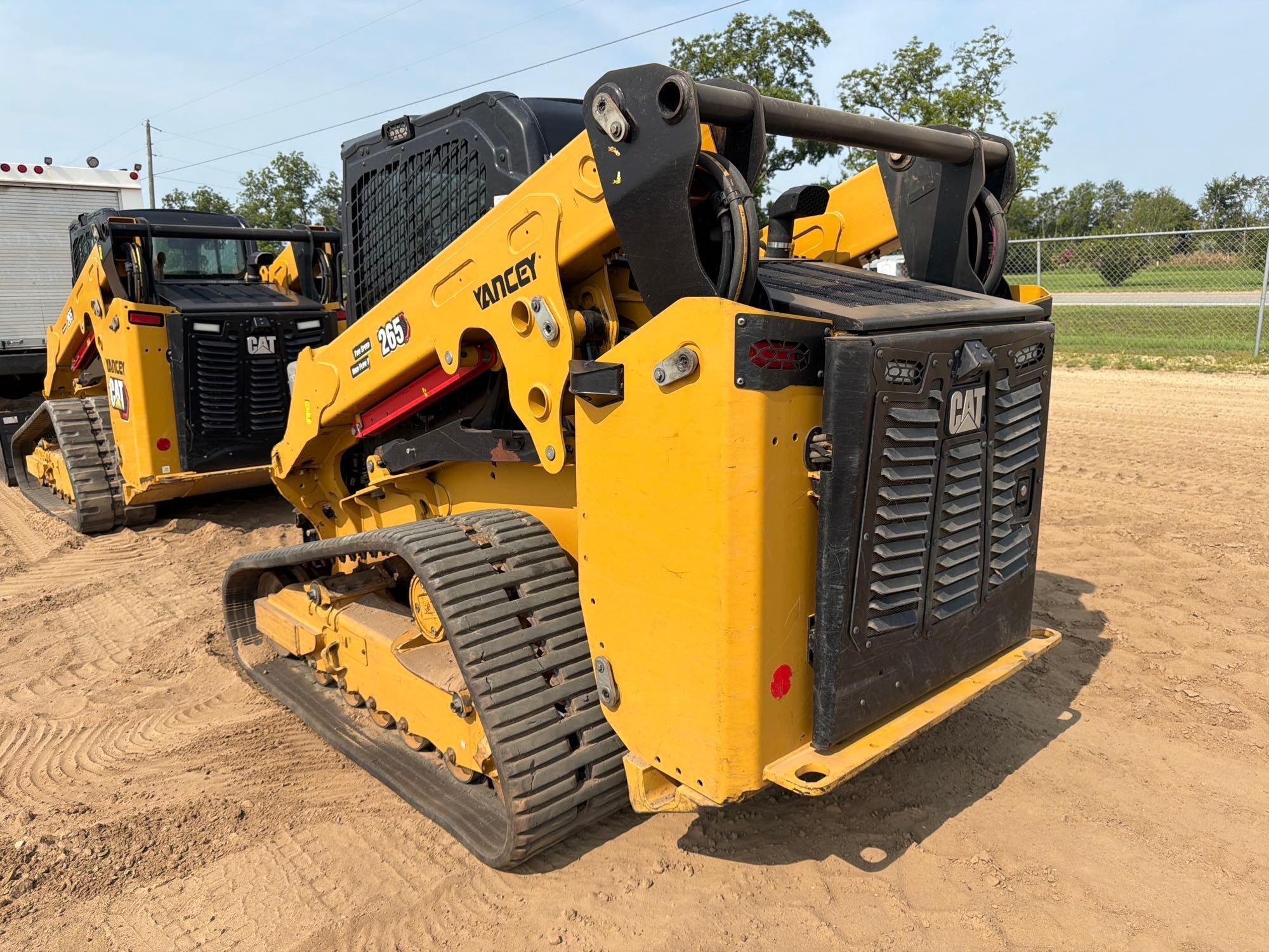 2025 Caterpillar 265