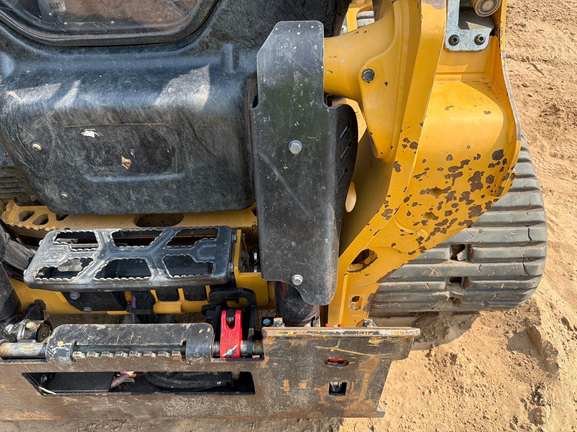 2025 Caterpillar 265