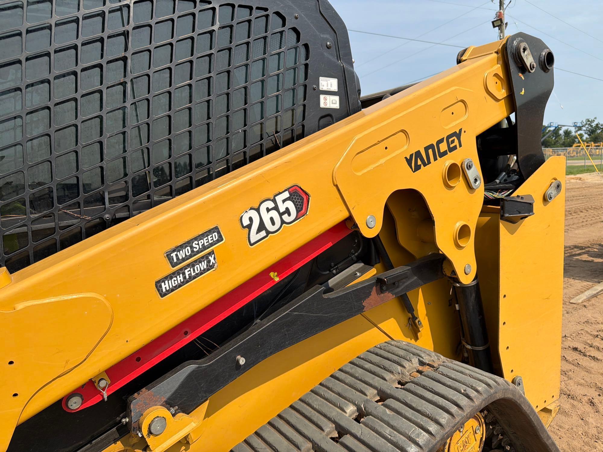 2025 Caterpillar 265
