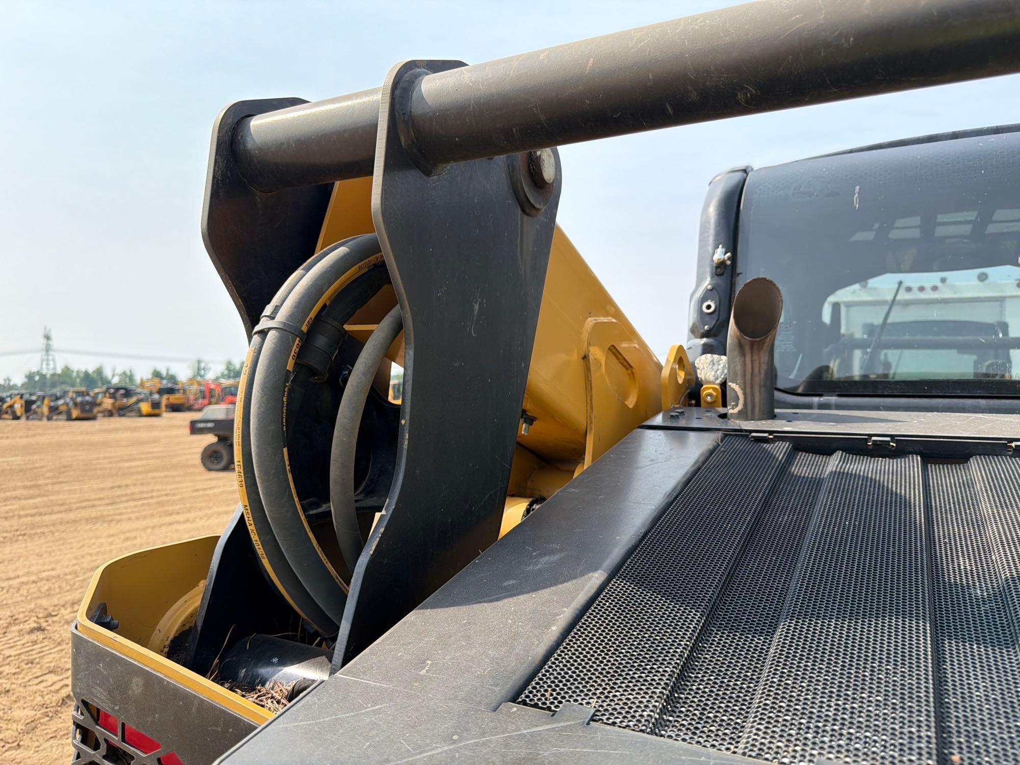 2025 Caterpillar 265