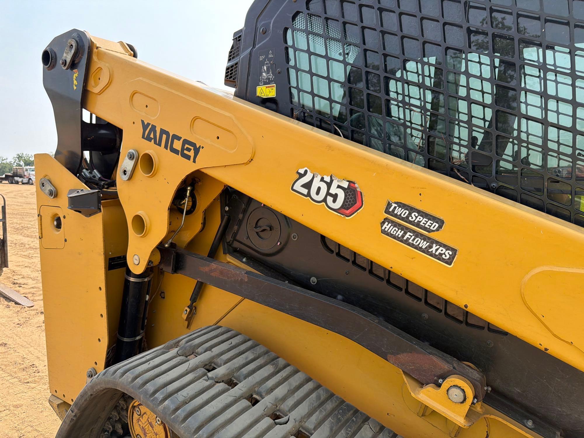 2025 Caterpillar 265