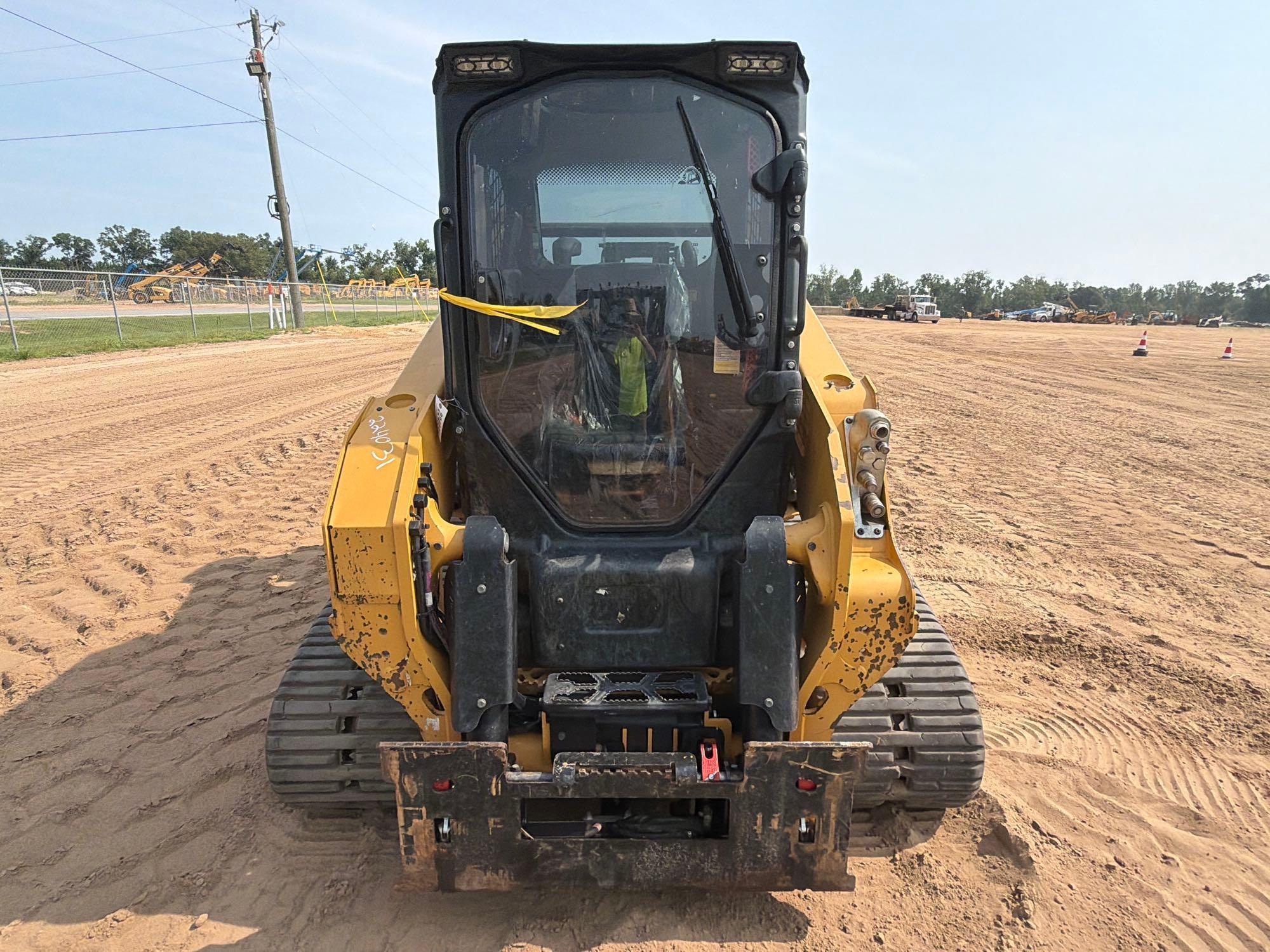 2025 Caterpillar 265