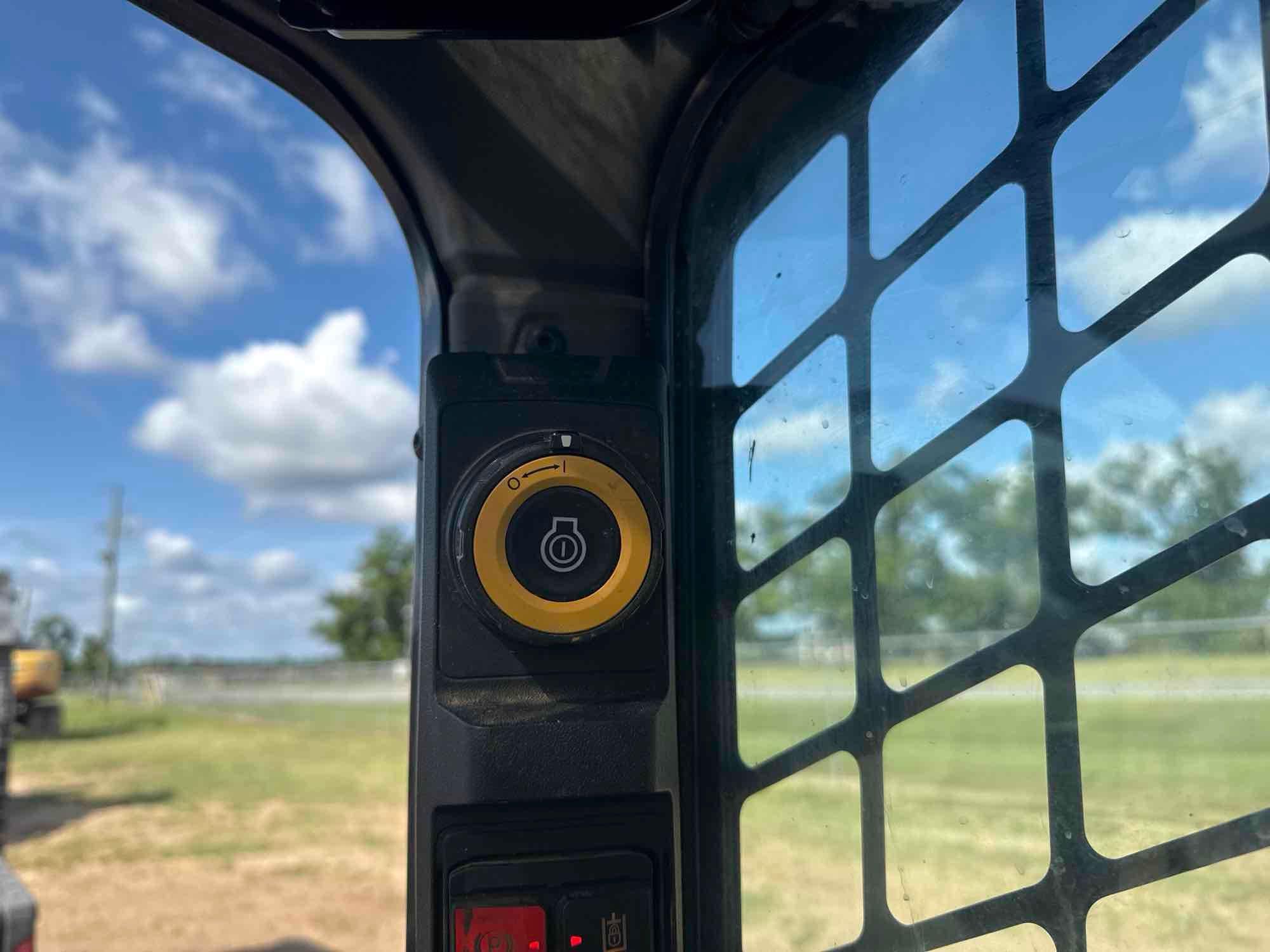 2024 Caterpillar 265