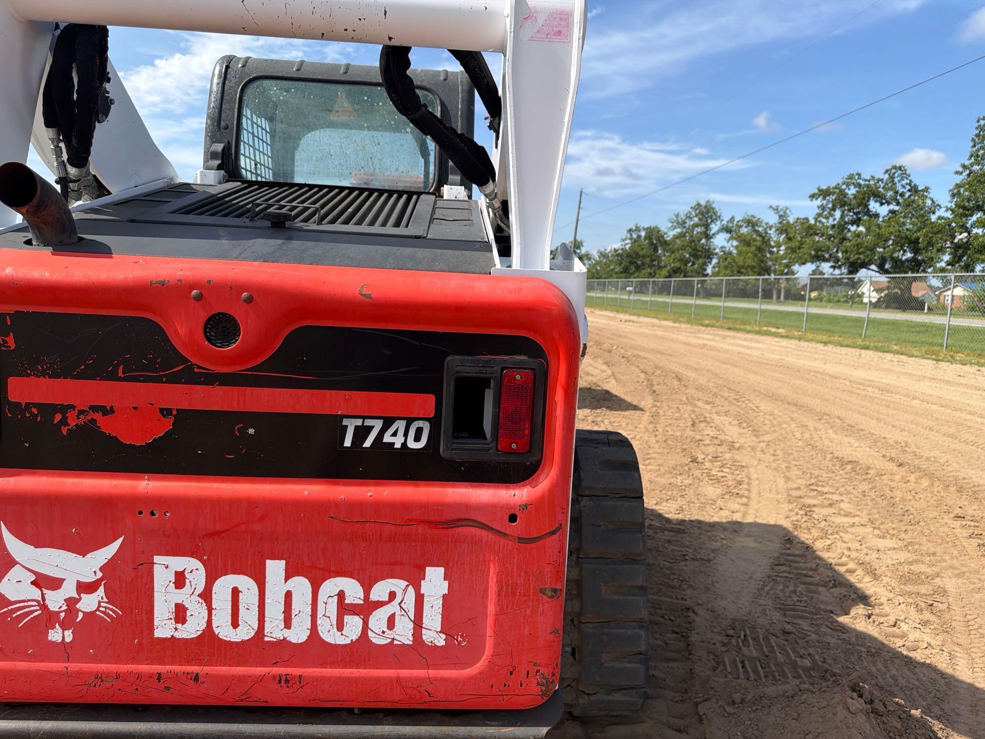 2019 Bobcat RT740