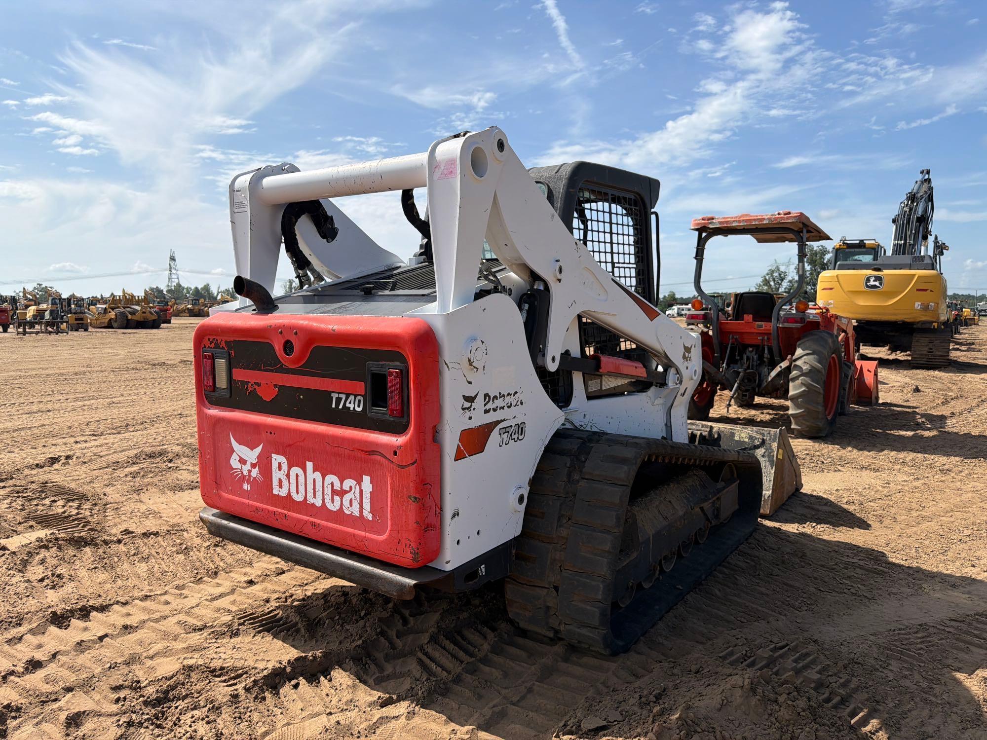 2019 Bobcat RT740