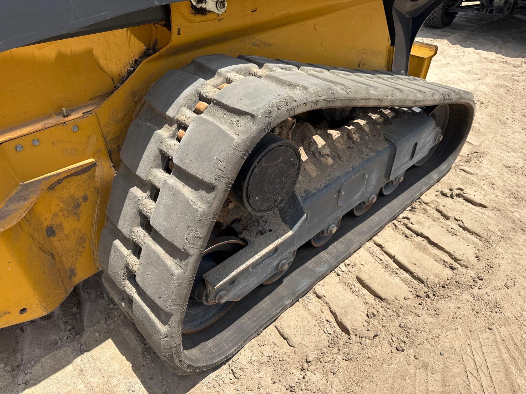 2024 John Deere 325G