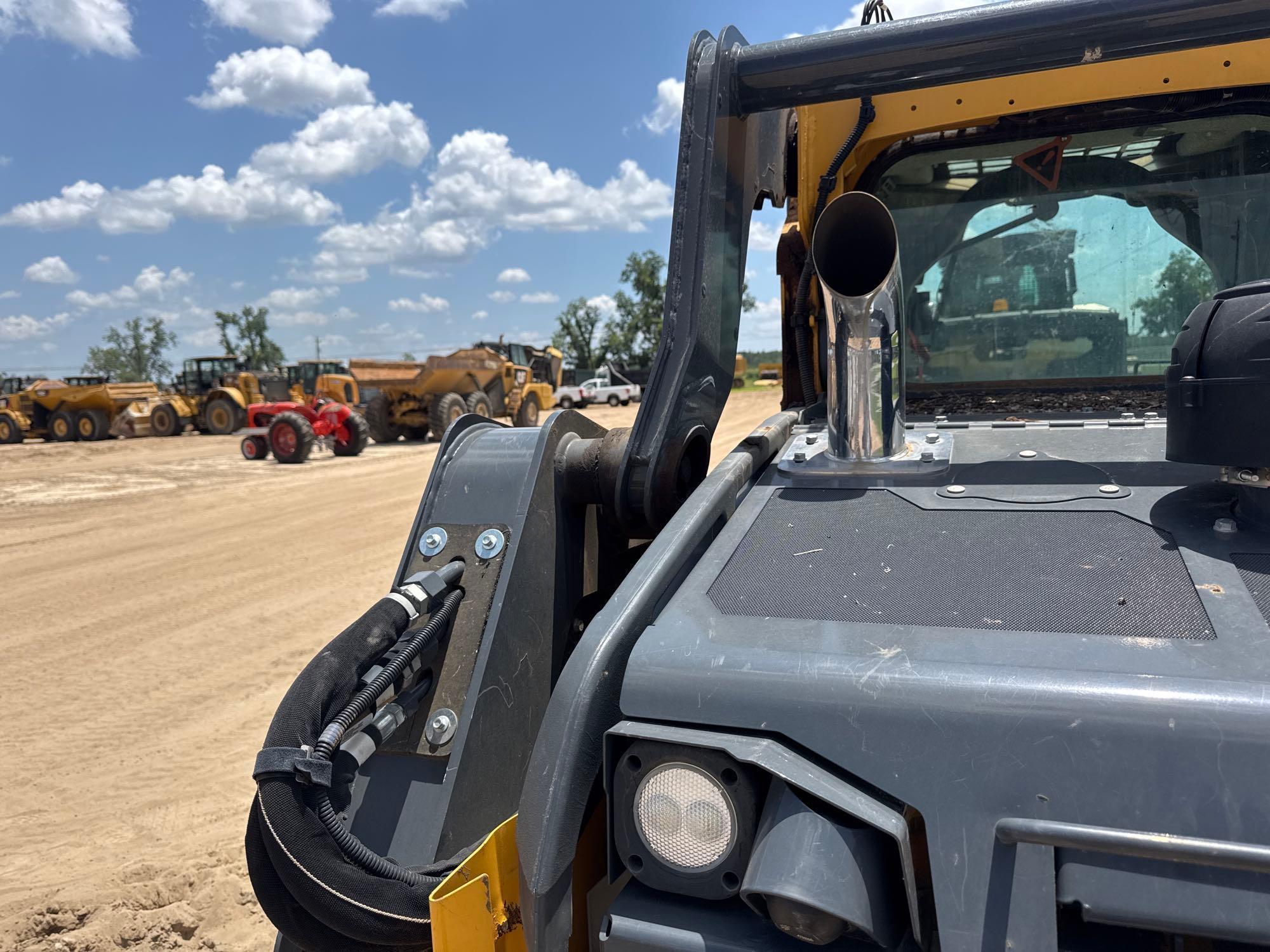 2024 John Deere 325G