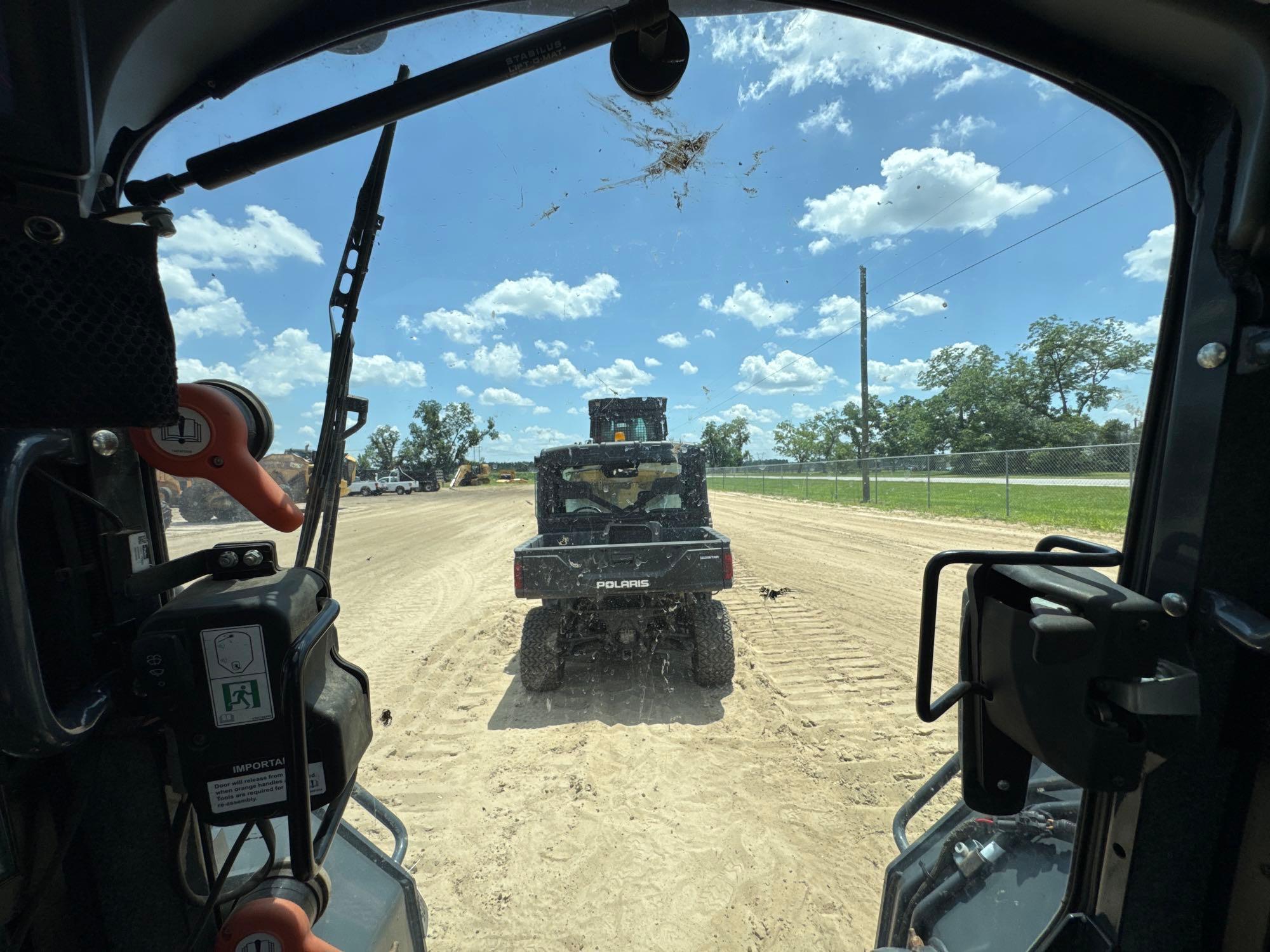 2024 John Deere 325G