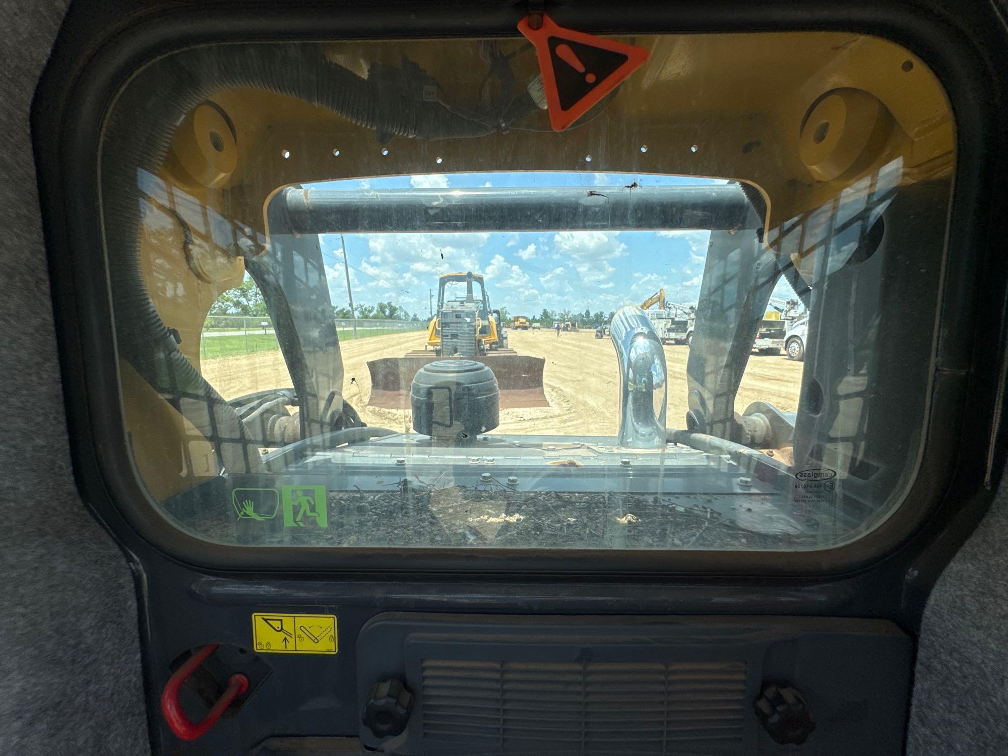 2024 John Deere 325G