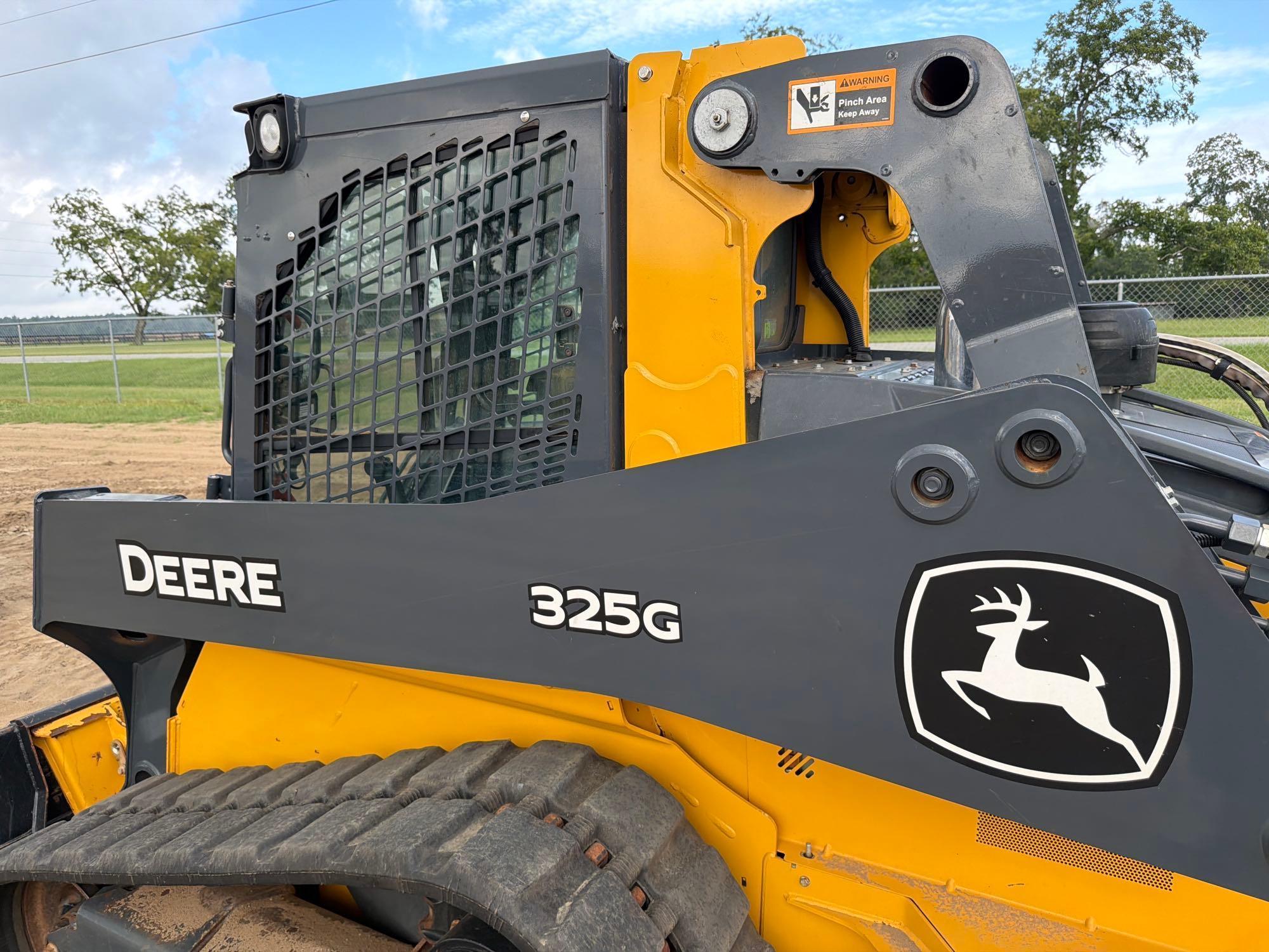 2023 John Deere 325G