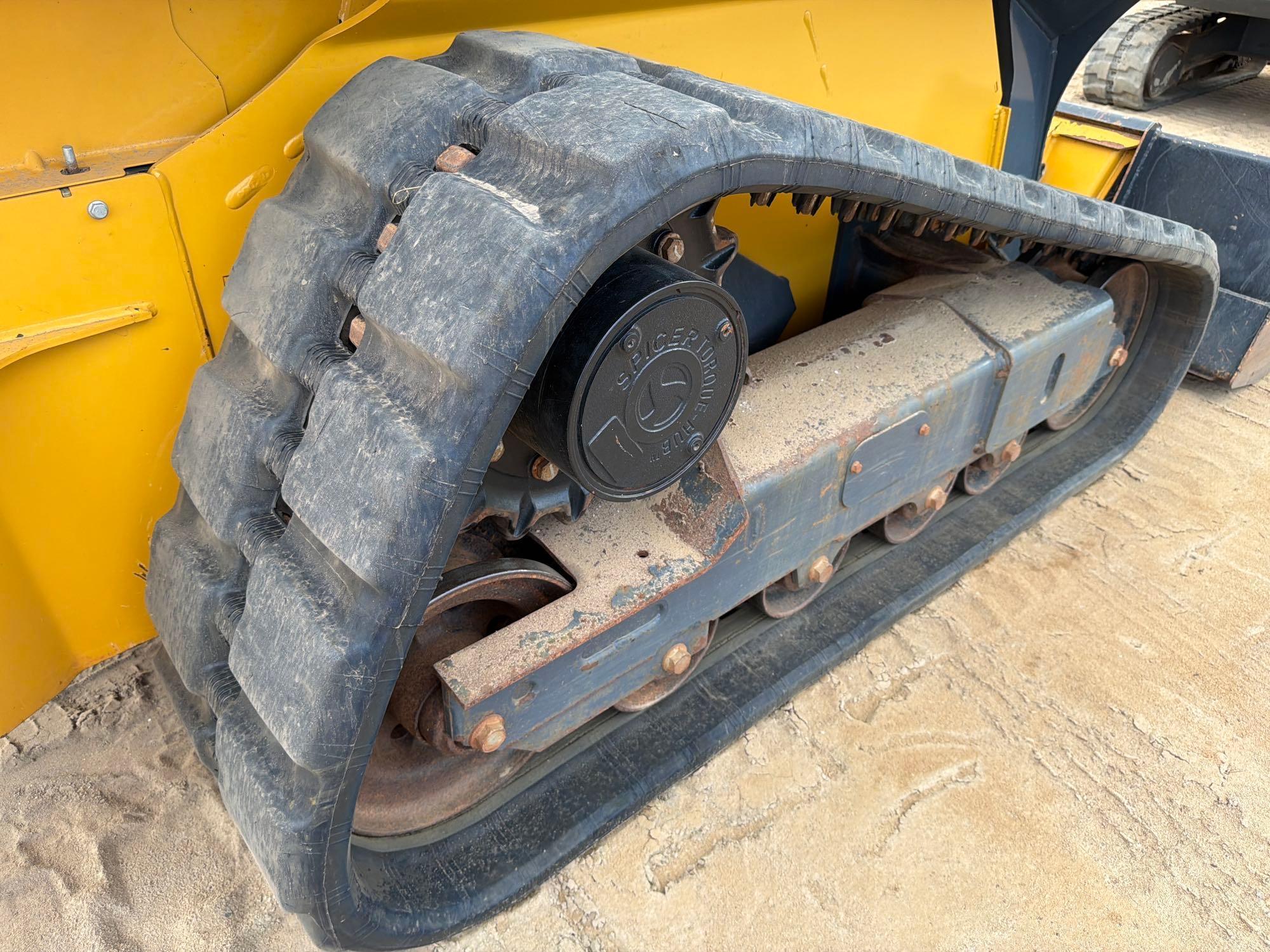 2023 John Deere 325G