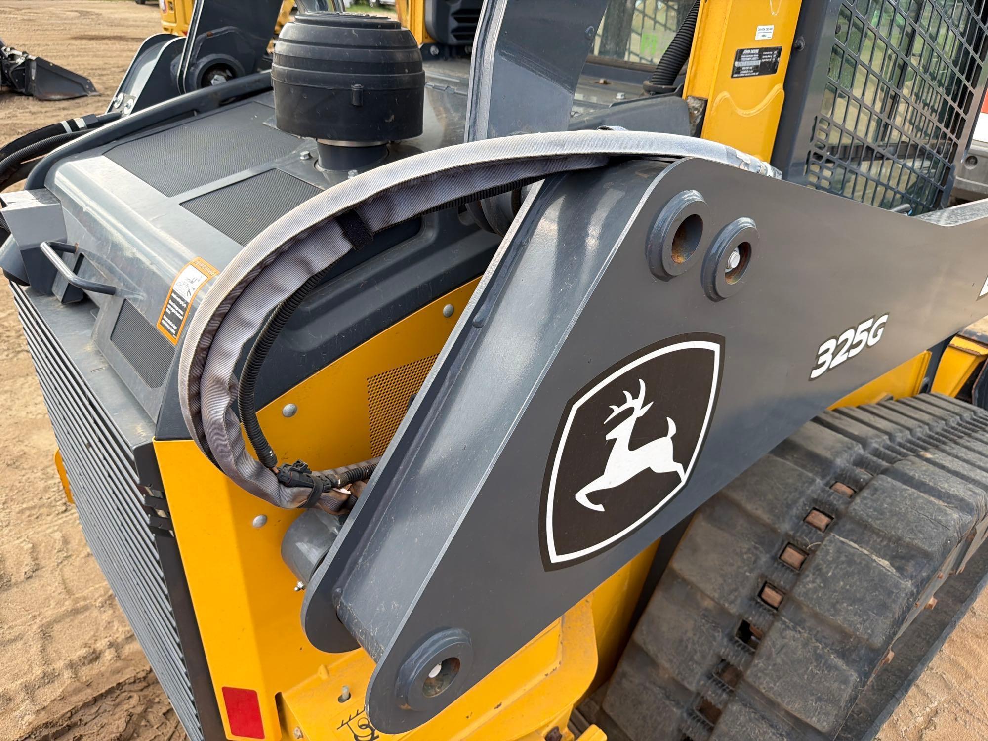 2023 John Deere 325G