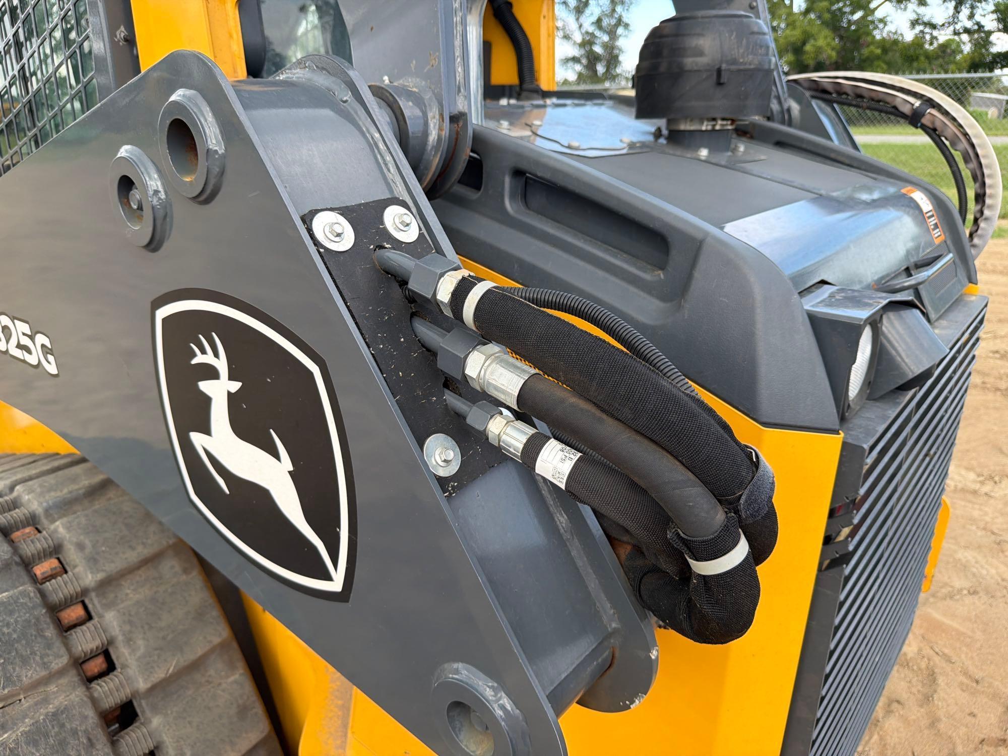 2023 John Deere 325G