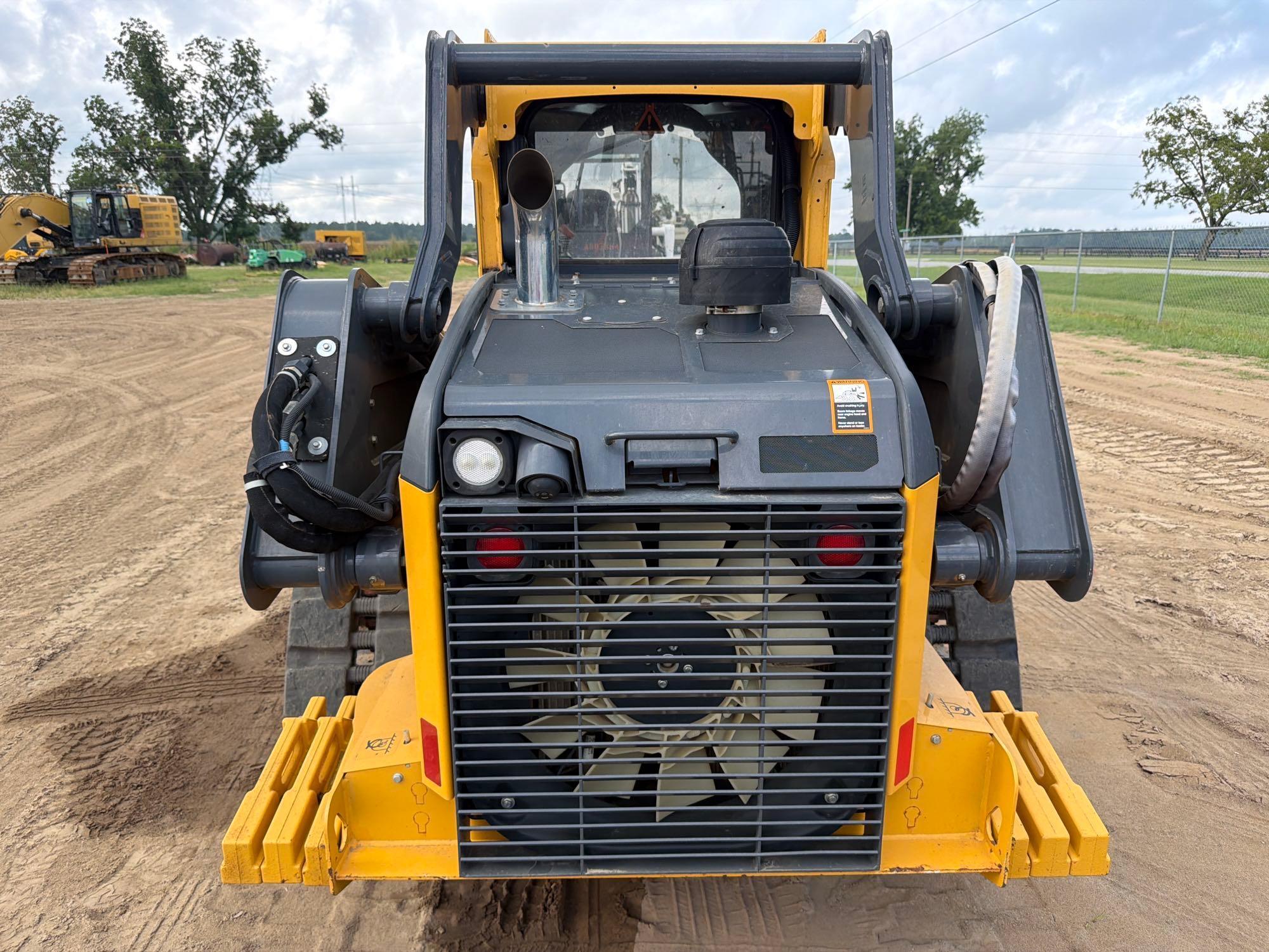 2023 John Deere 325G