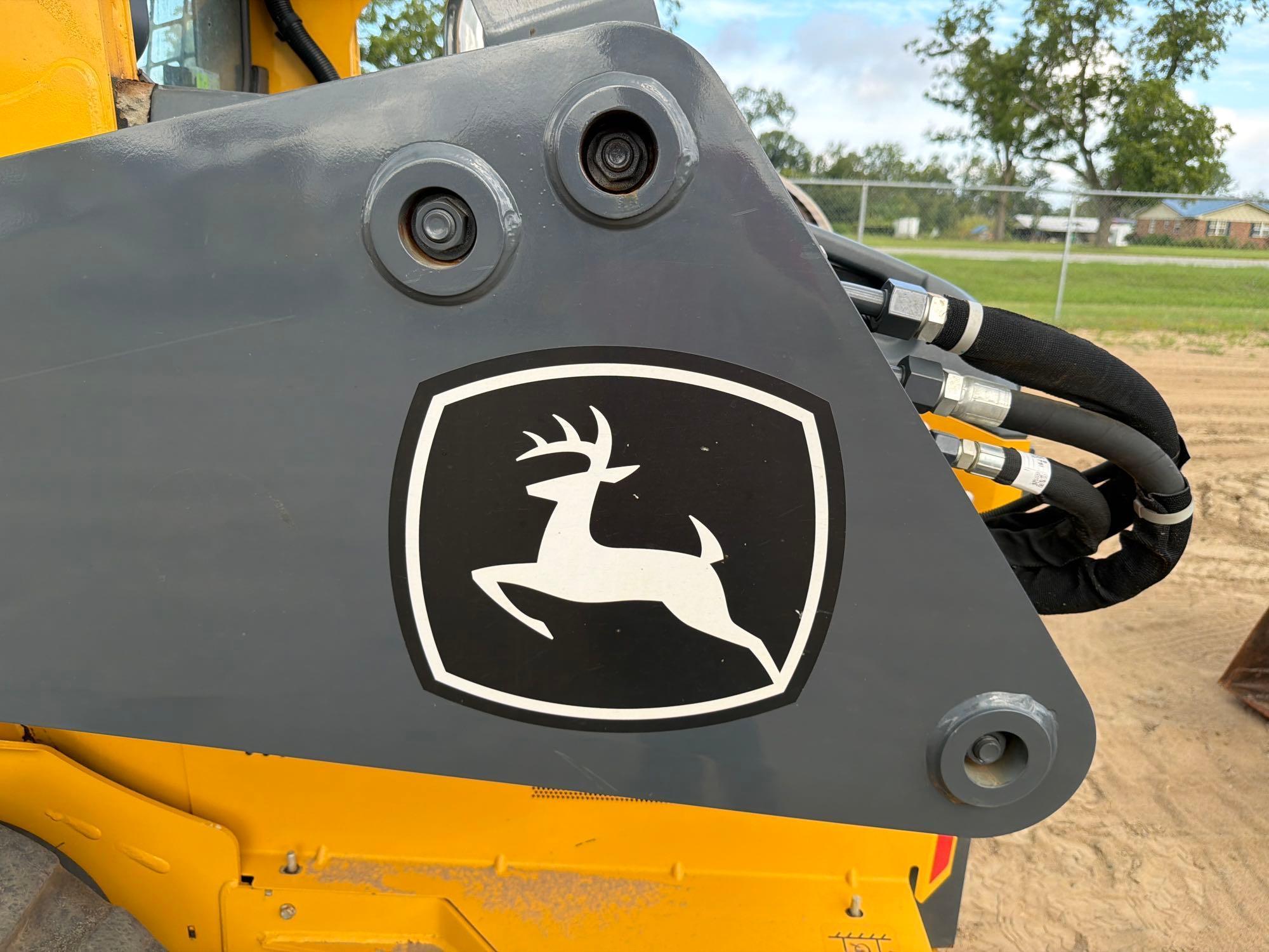 2023 John Deere 325G