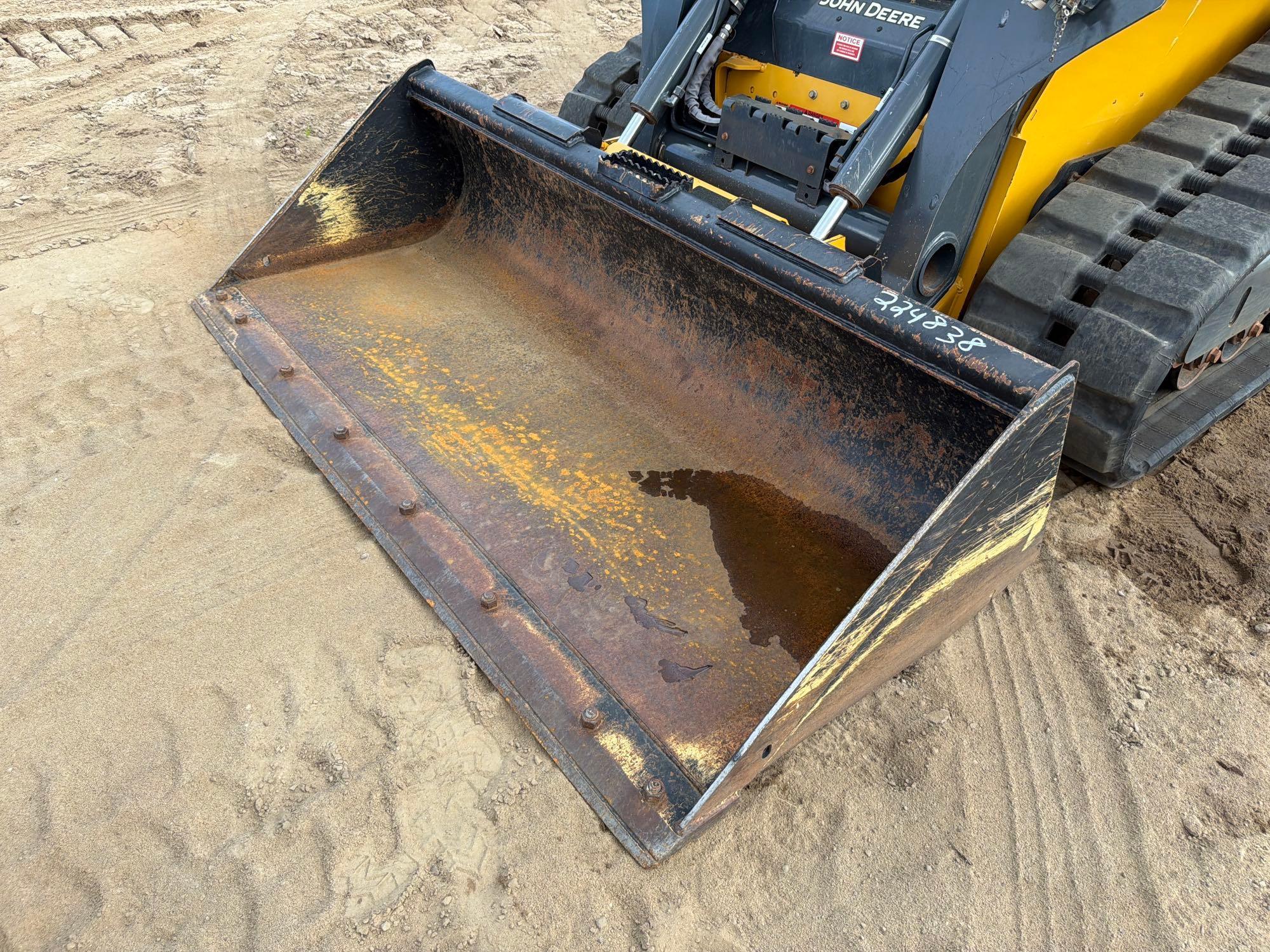 2023 John Deere 325G
