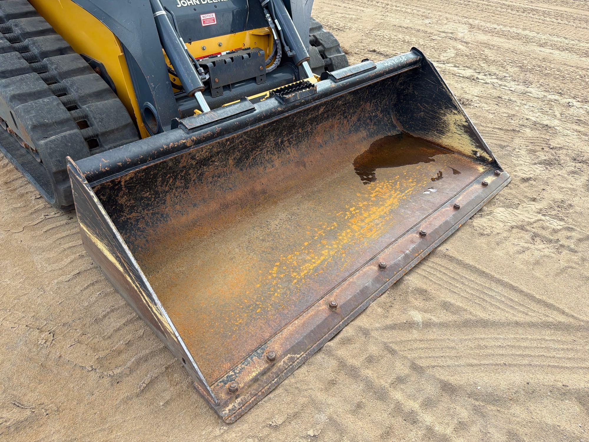 2023 John Deere 325G
