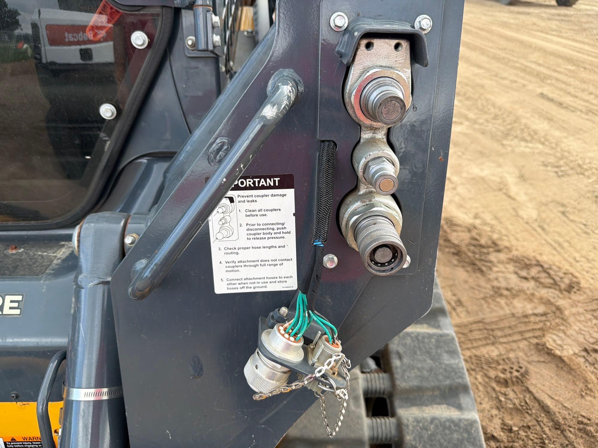 2023 John Deere 325G